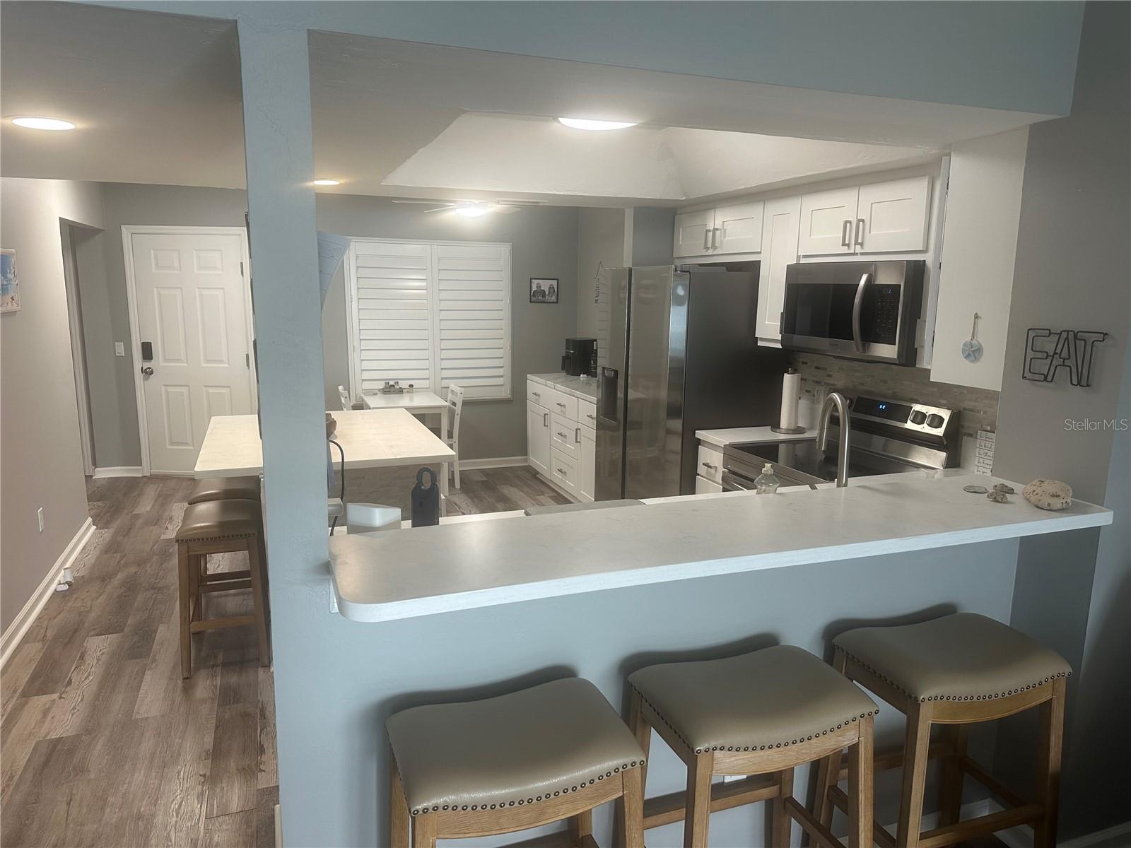 NORTH SHORE/KINGSWAY - Residential