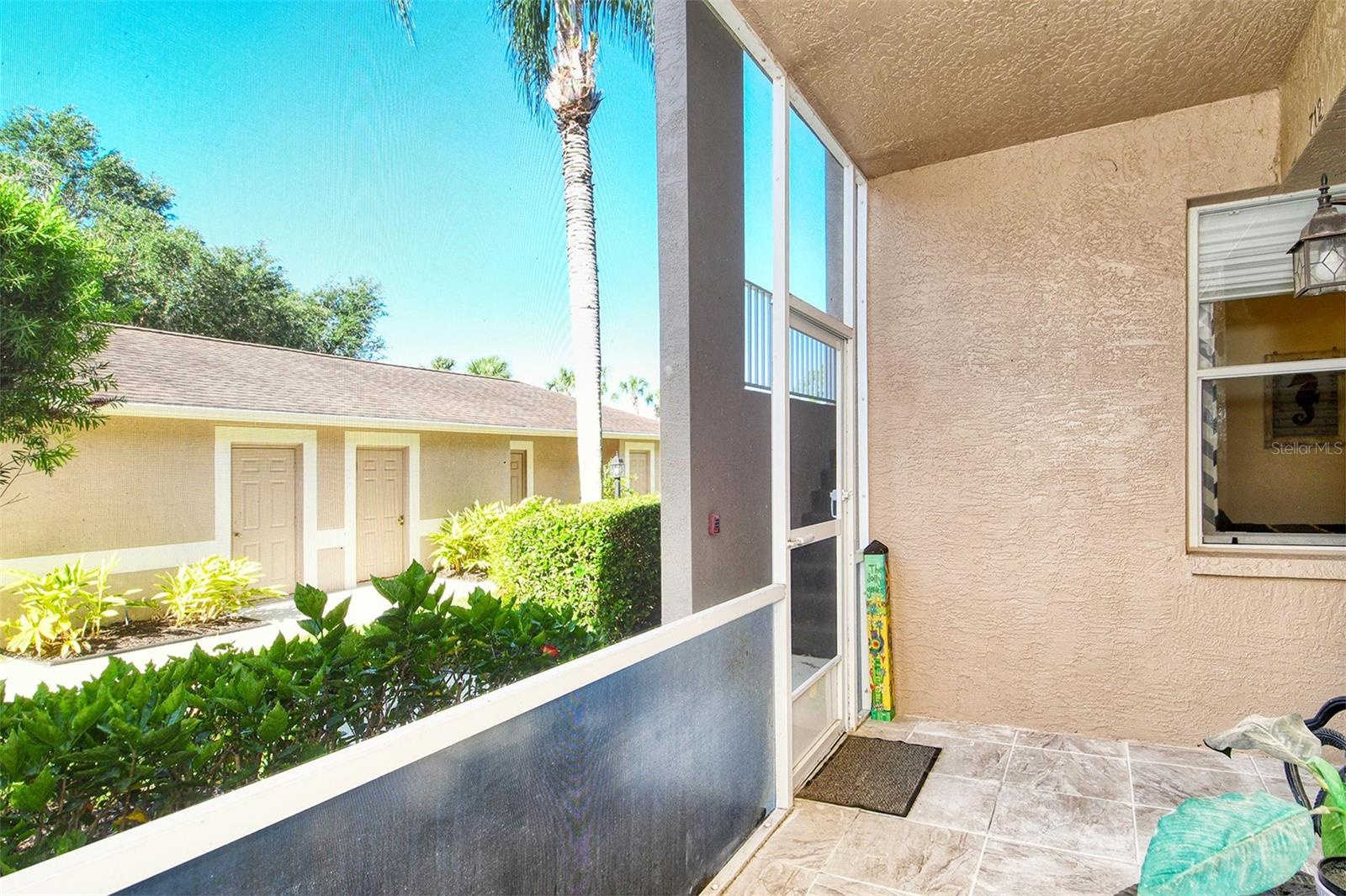 HERITAGE OAKS GOLF & COUNTRY CLUB - Residential