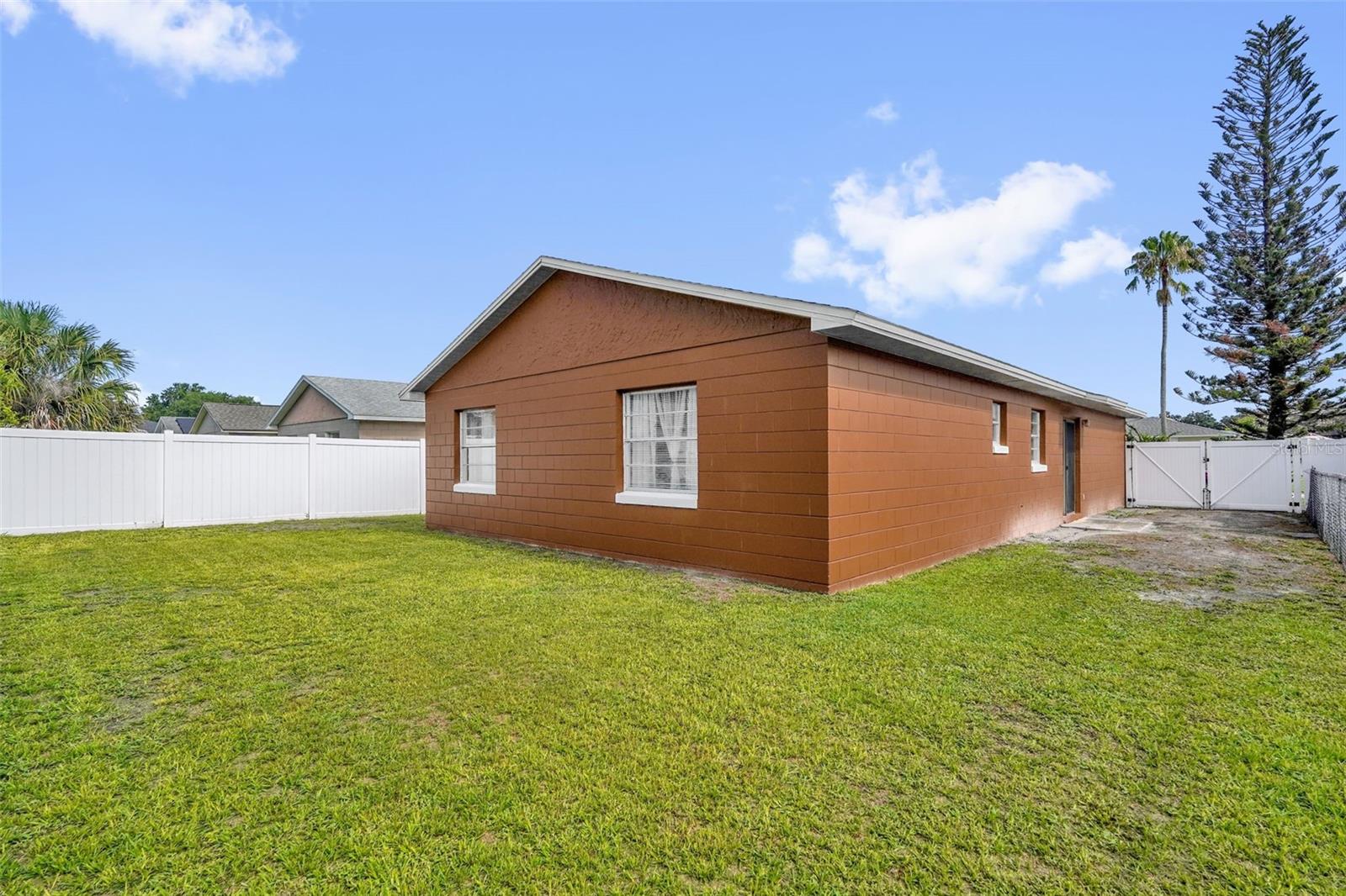 PEBBLE CREEK - Residential