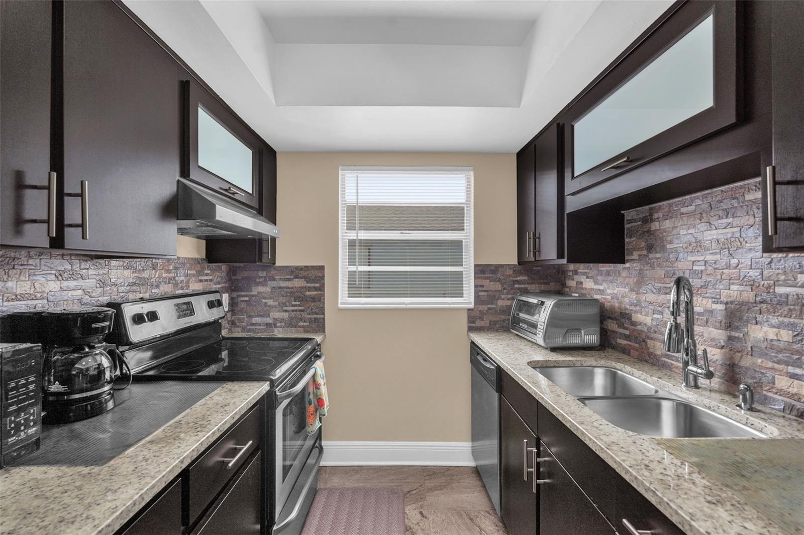 PEBBLE CREEK - Residential