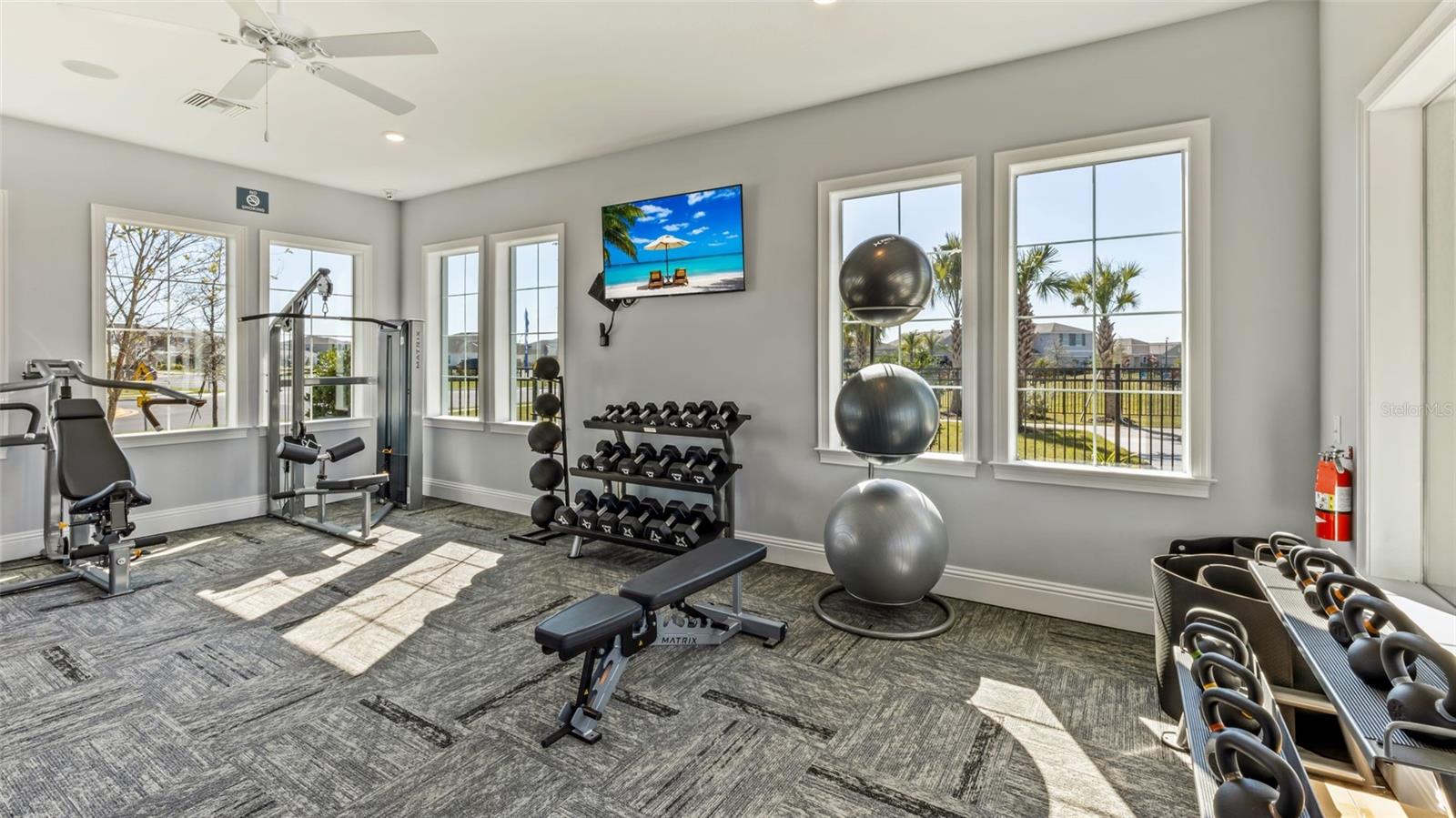 BELLA LAGO - Residential