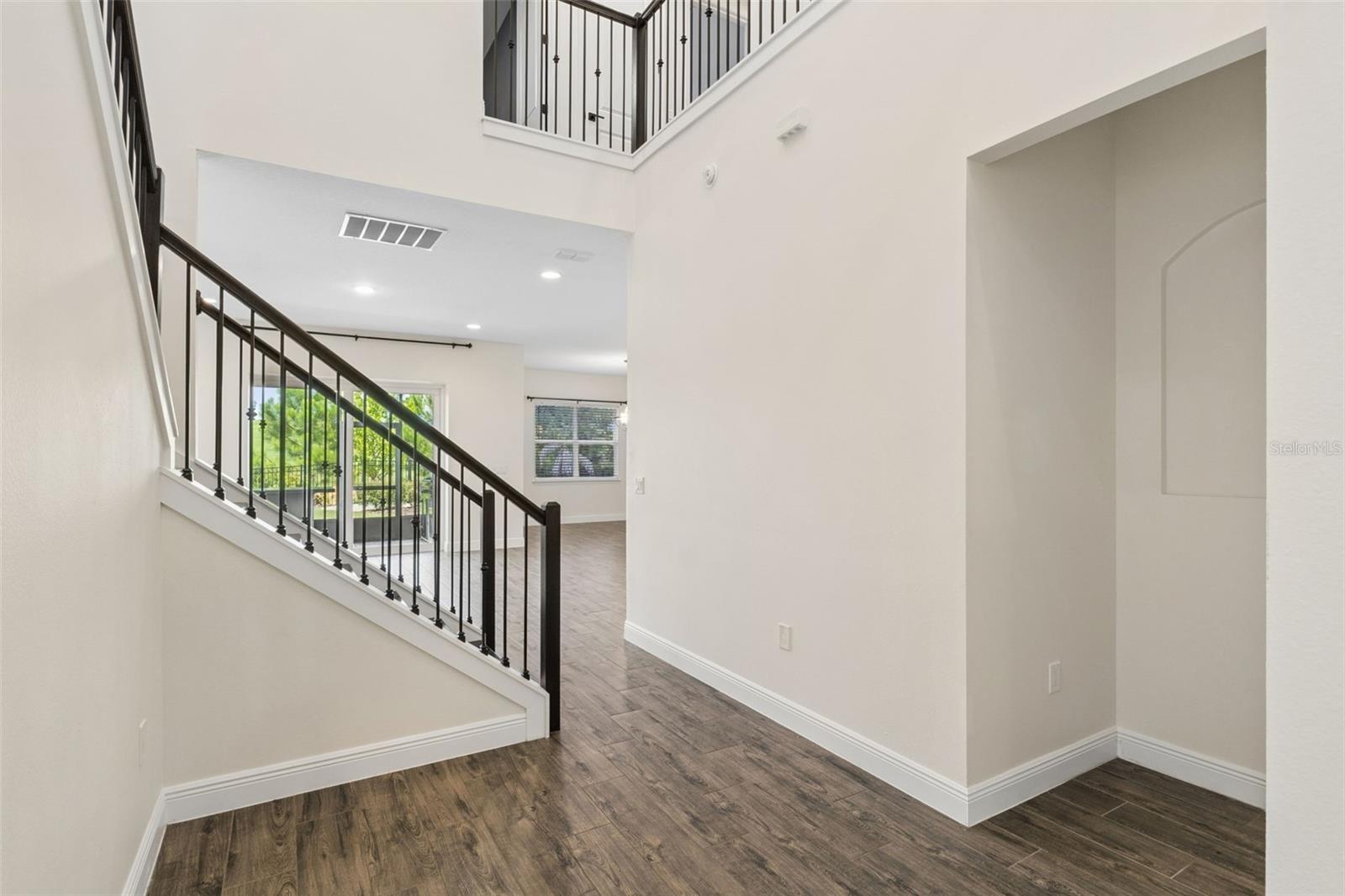 BELLA COLLINA WEST SUB - Residential