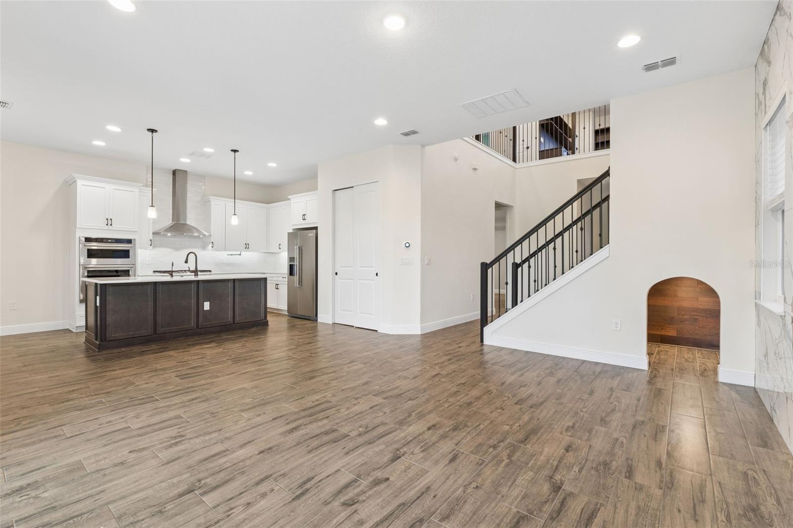 BELLA COLLINA WEST SUB - Residential