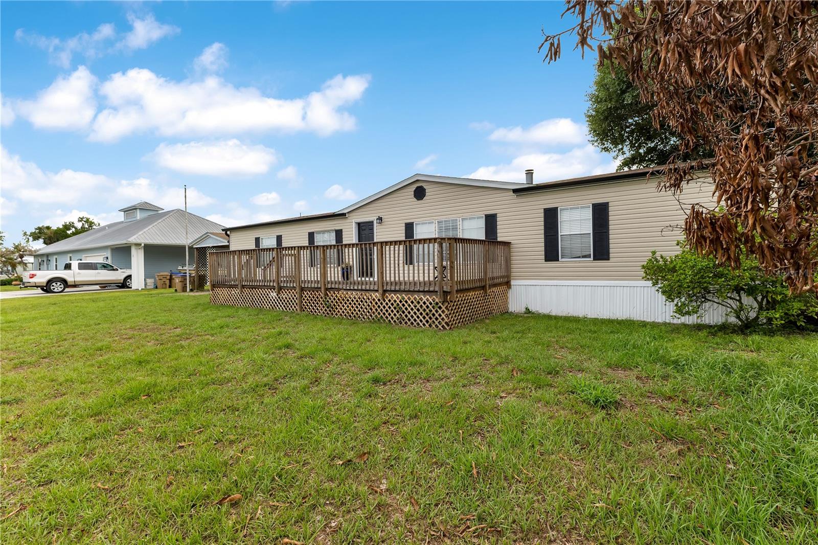 LAKE MARIAN SHORES - Residential