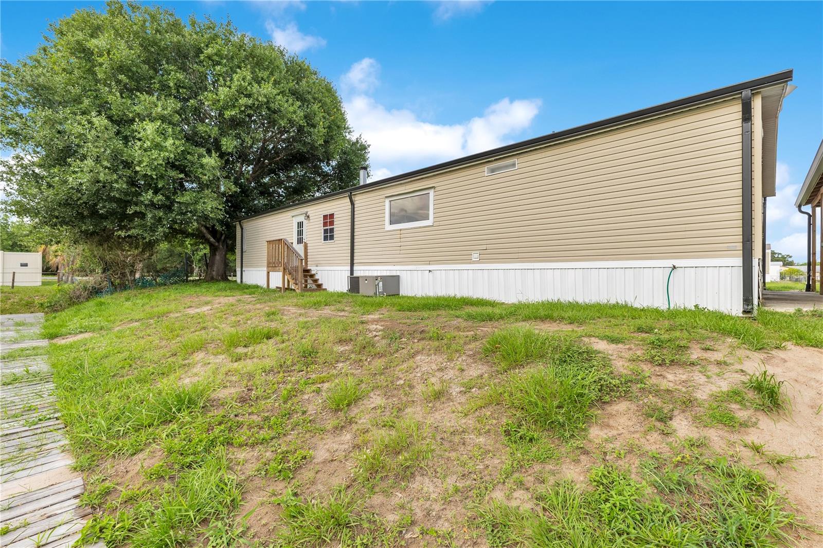 LAKE MARIAN SHORES - Residential
