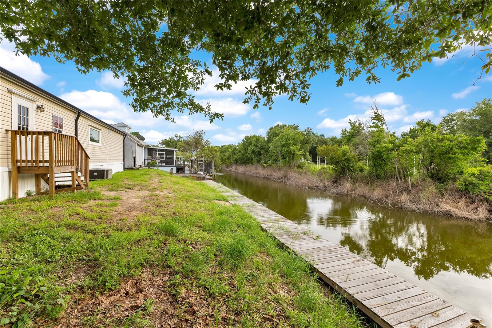 LAKE MARIAN SHORES - Residential
