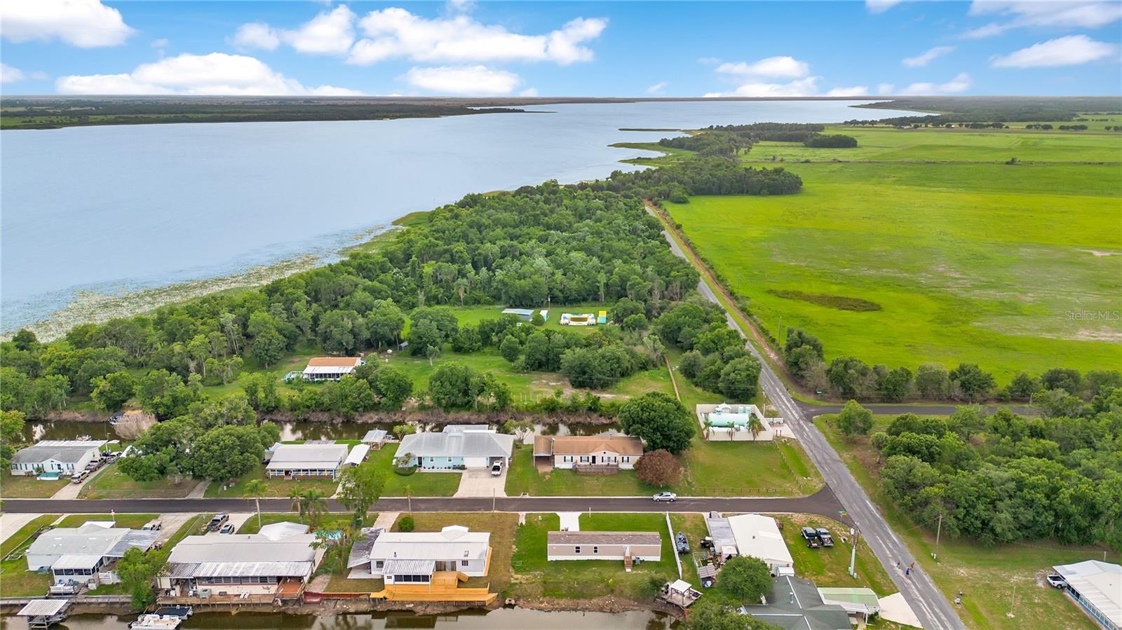 LAKE MARIAN SHORES - Residential