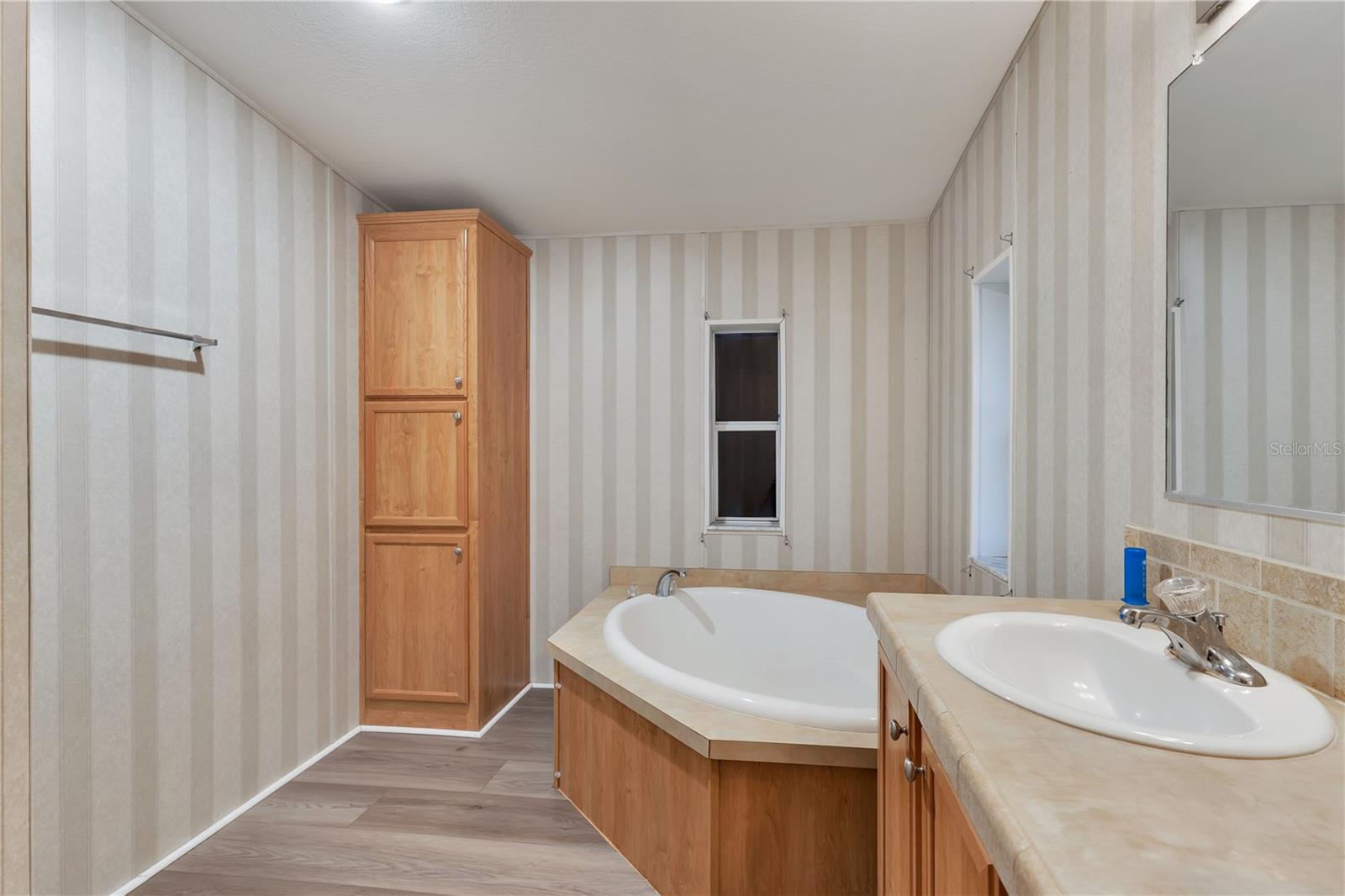 LAKE MARIAN SHORES - Residential