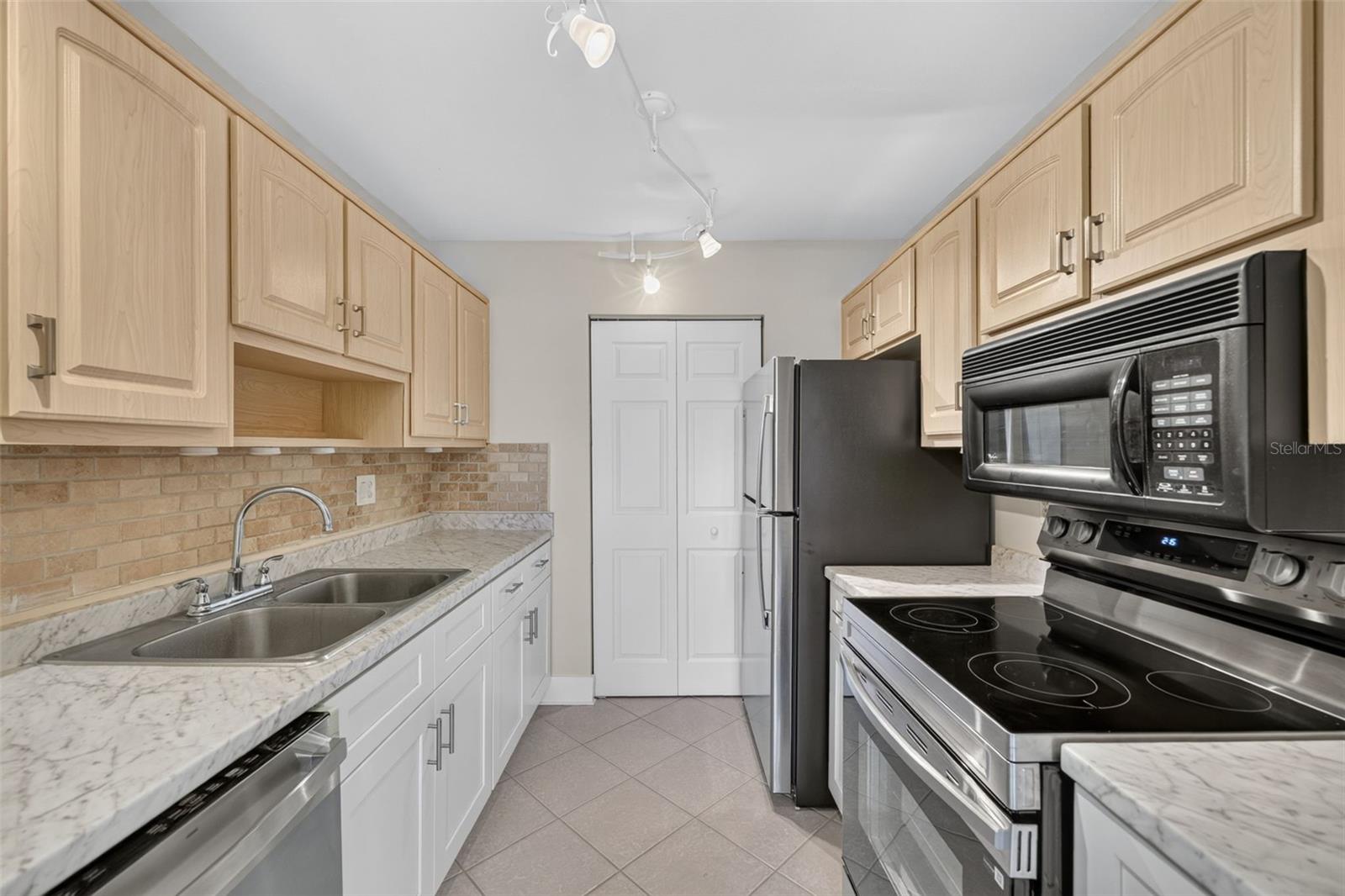 NEW HAVEN CONDO - Residential