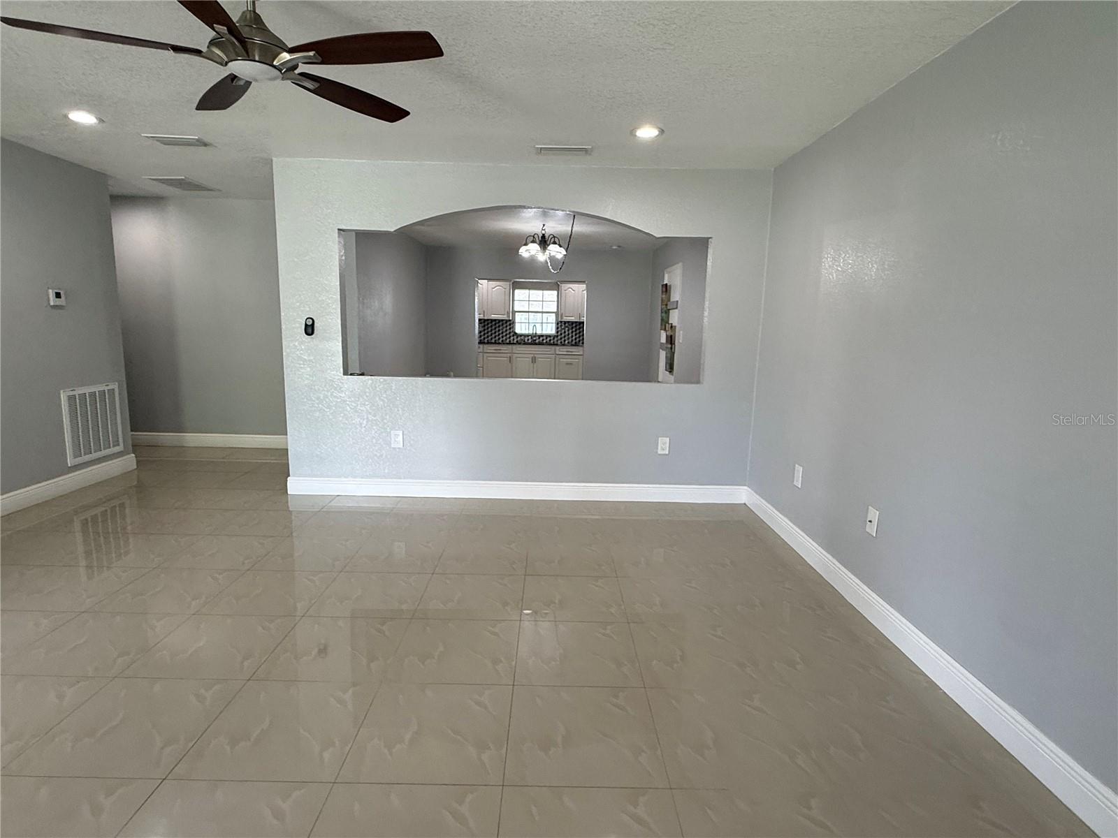 LAKE VIEW PARK SUB - Residential Lease