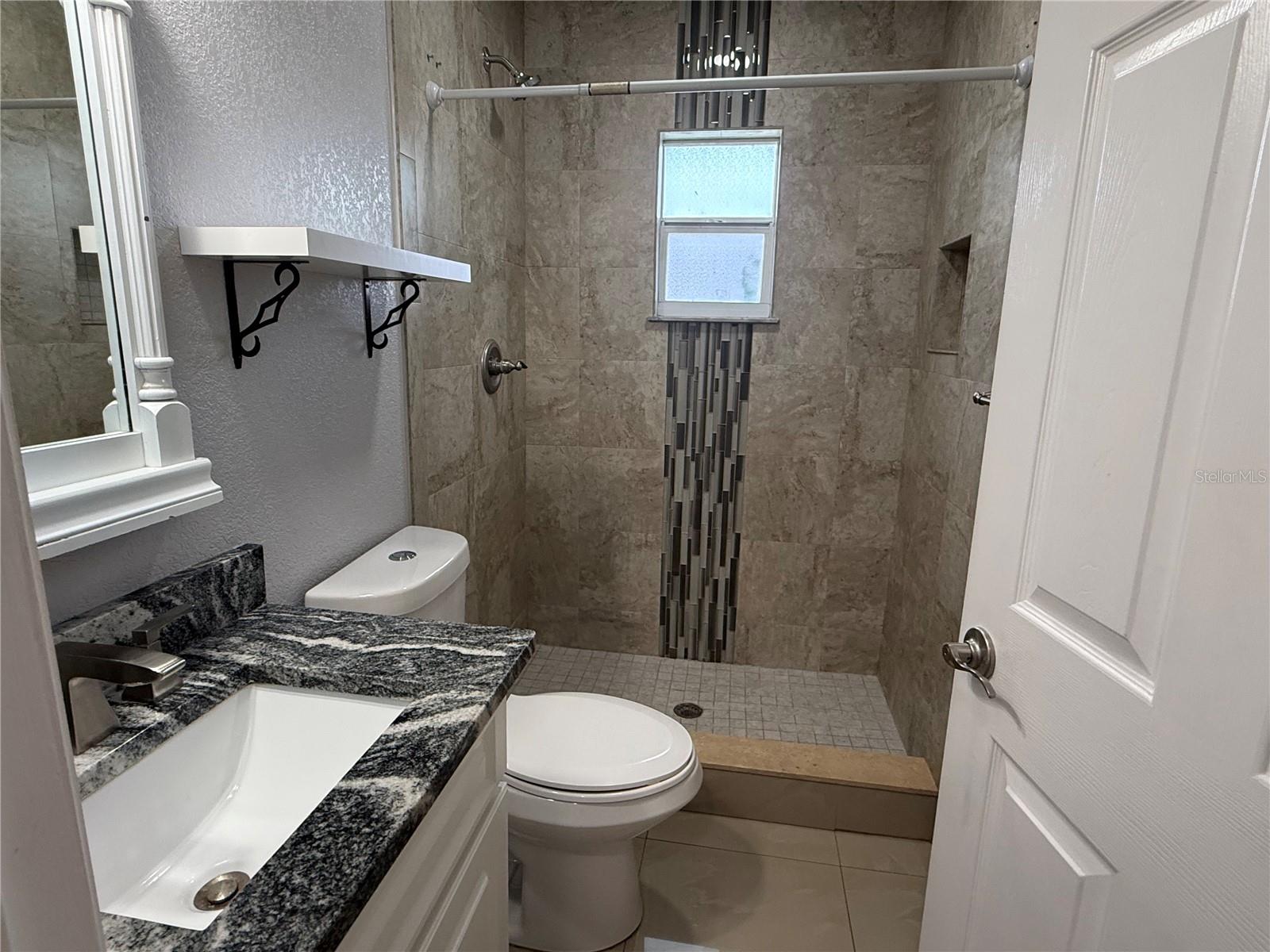 LAKE VIEW PARK SUB - Residential Lease