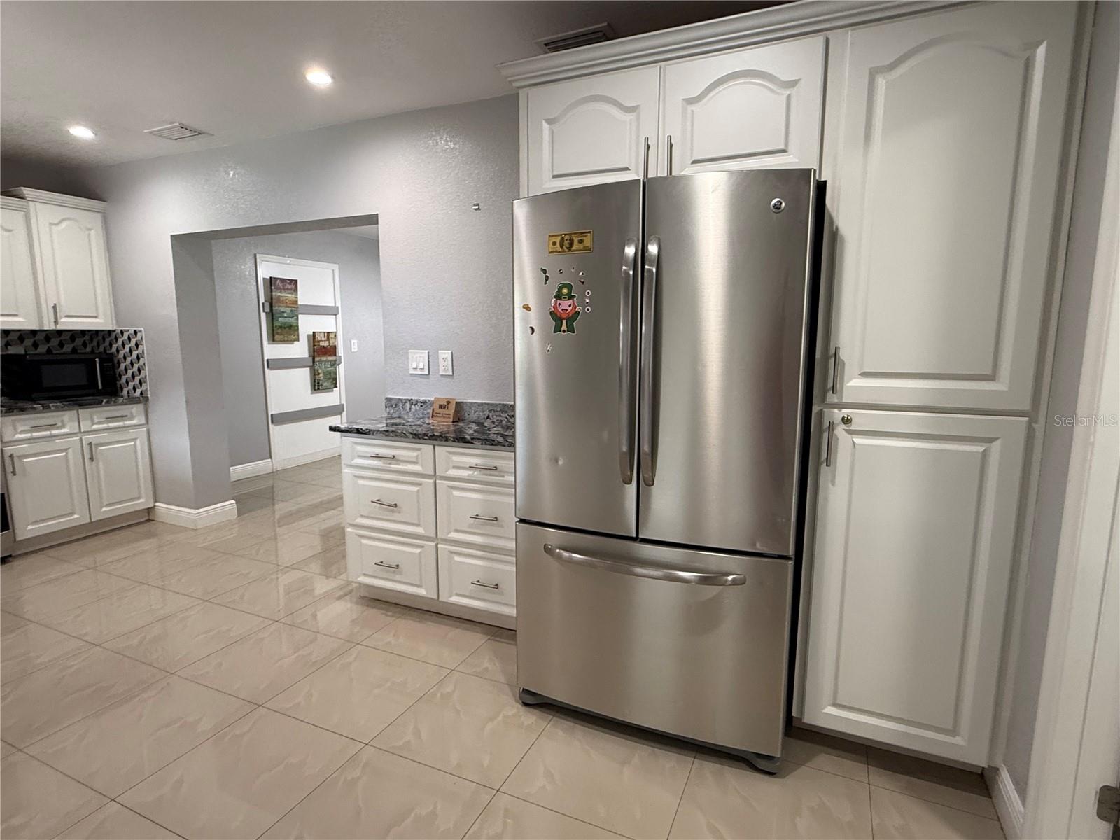 LAKE VIEW PARK SUB - Residential Lease