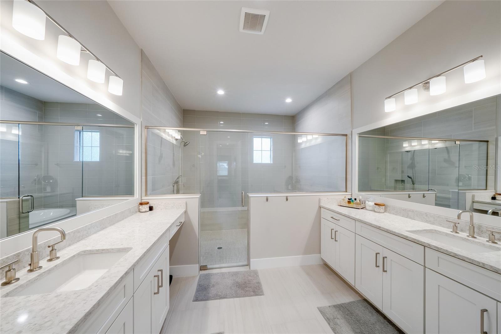 ISLES AT LAKEWOOD RANCH PH II - Residential