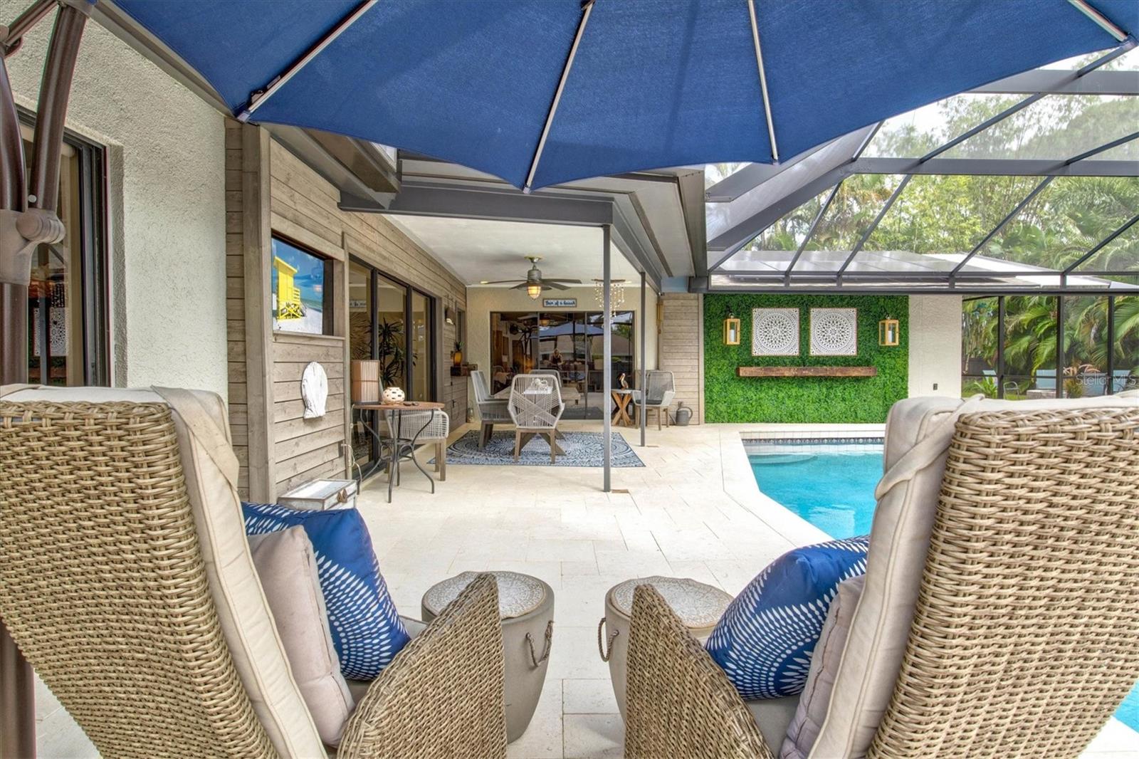 COUNTRY PLACE - Residential