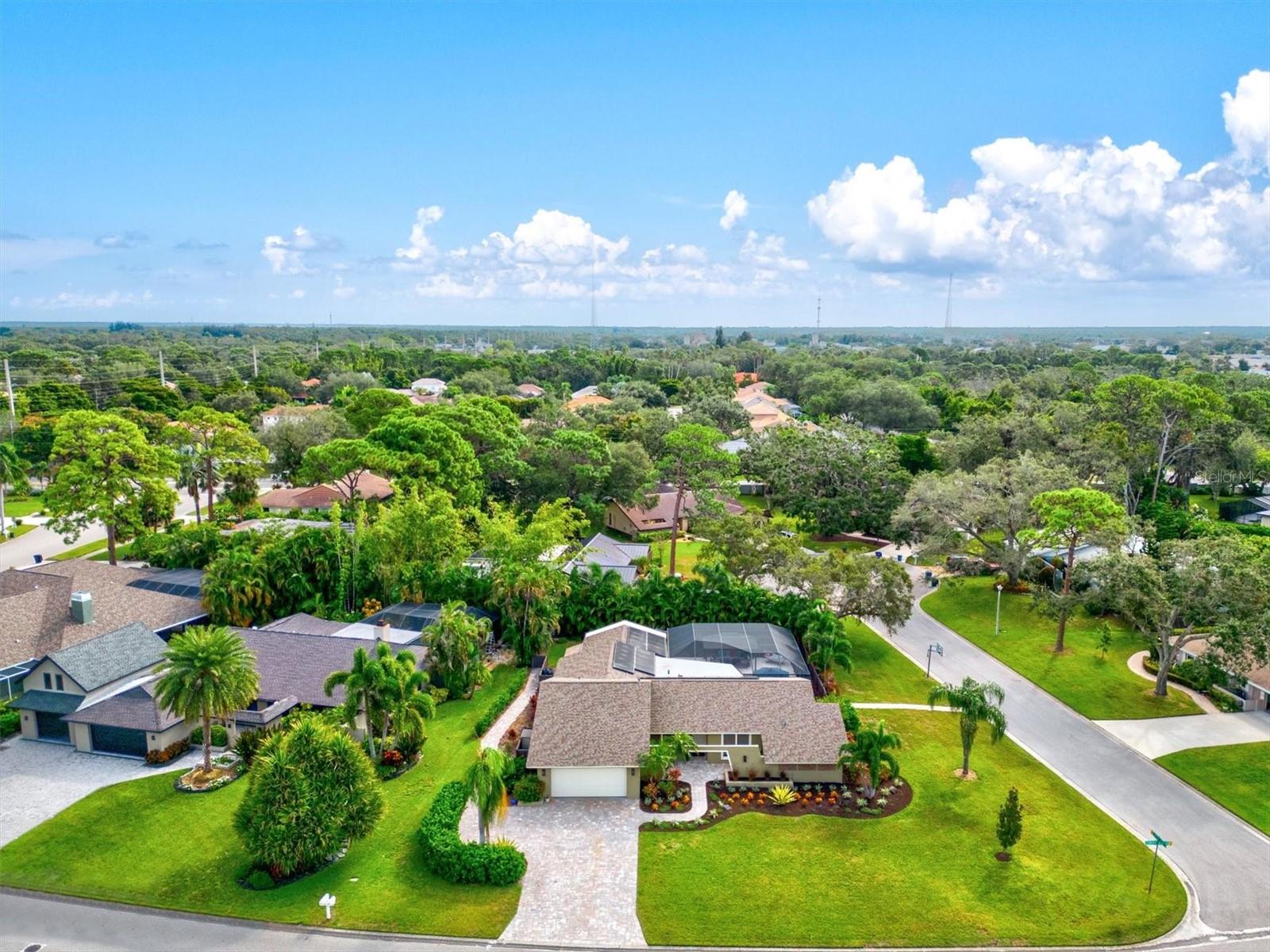 COUNTRY PLACE - Residential