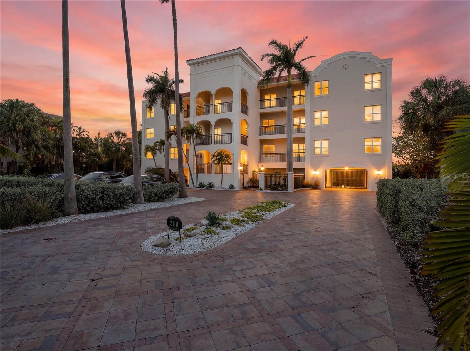 CASA PLAYA AT PASS-A-GRILLE - Residential