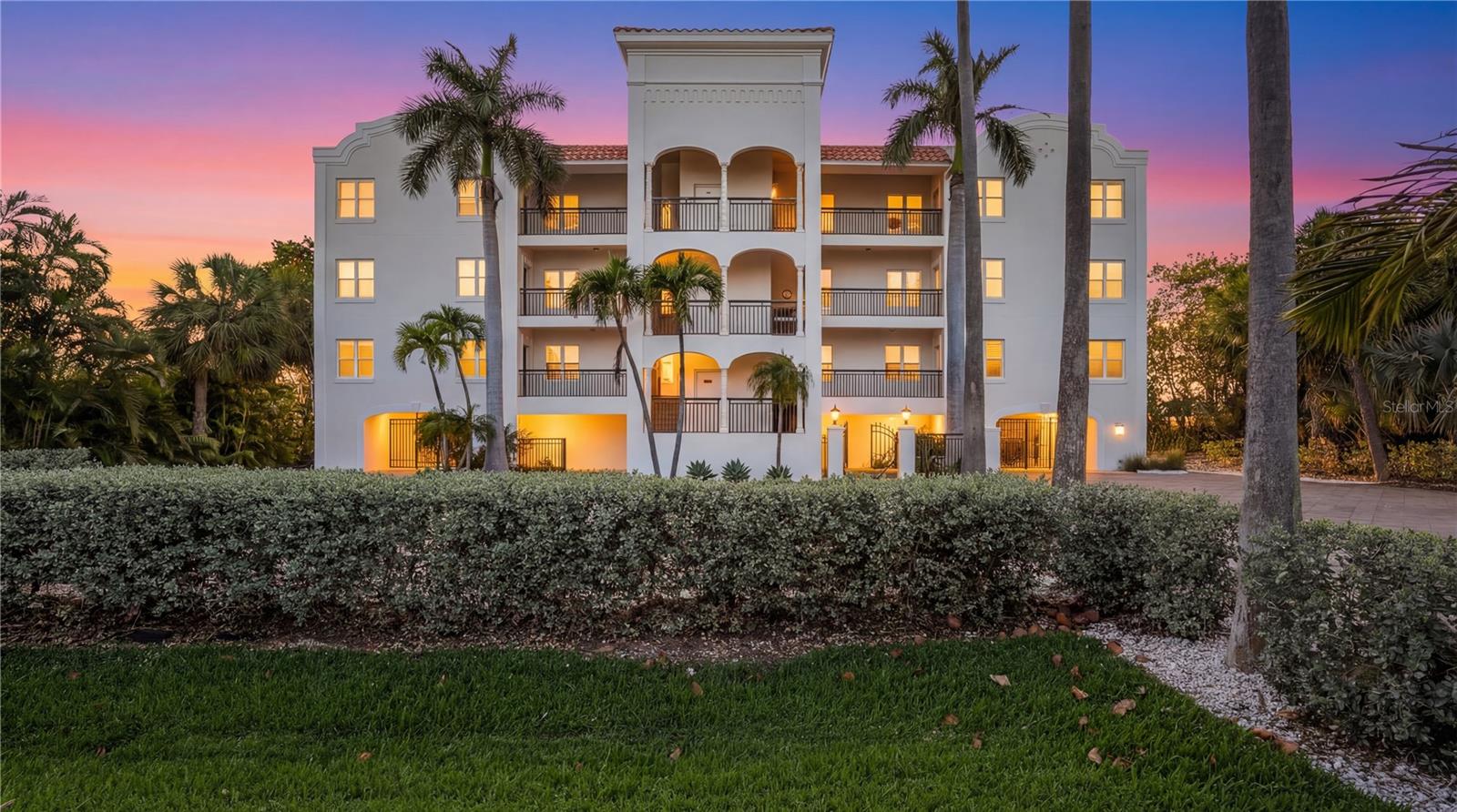 CASA PLAYA AT PASS-A-GRILLE - Residential