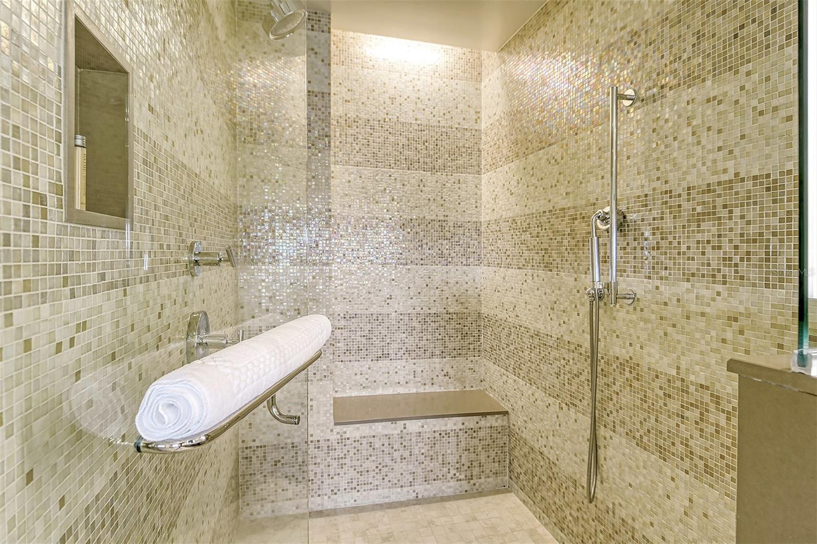 SIESTA KEY BEACH RESIDENCES - Residential