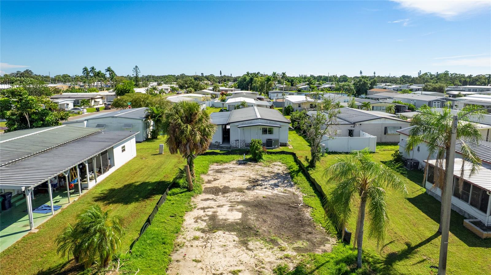 CASA LOMA MOBILEHOME - Land