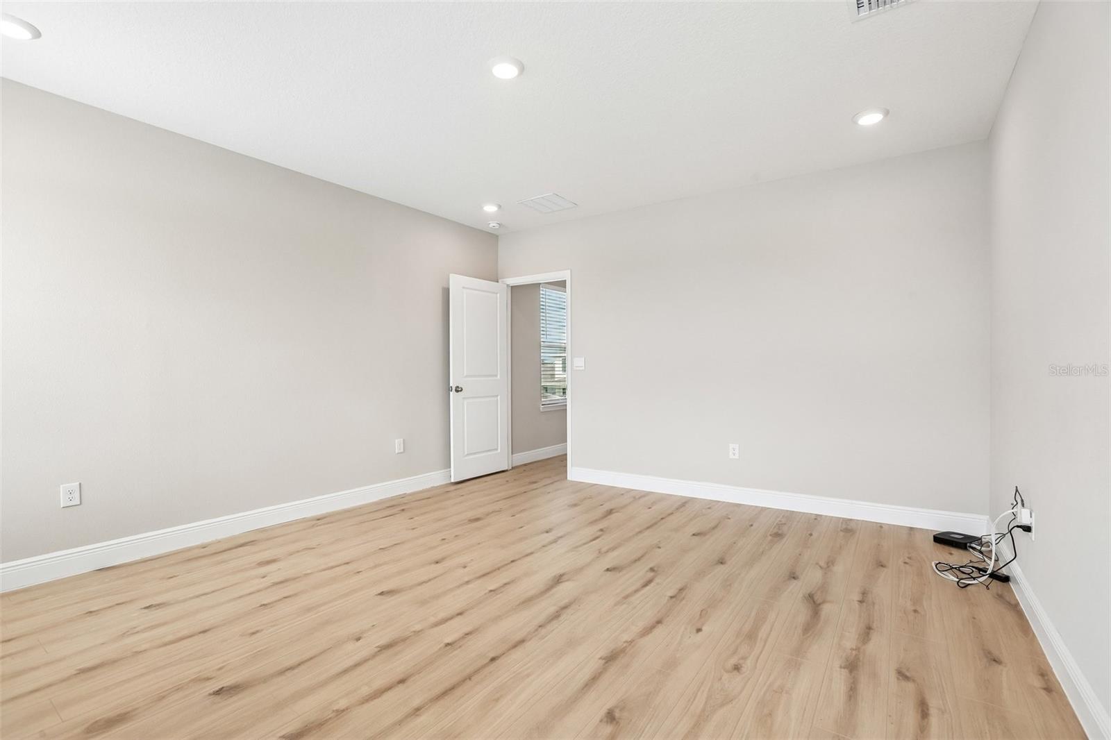 MANGROVE MANOR PH 2 - Residential