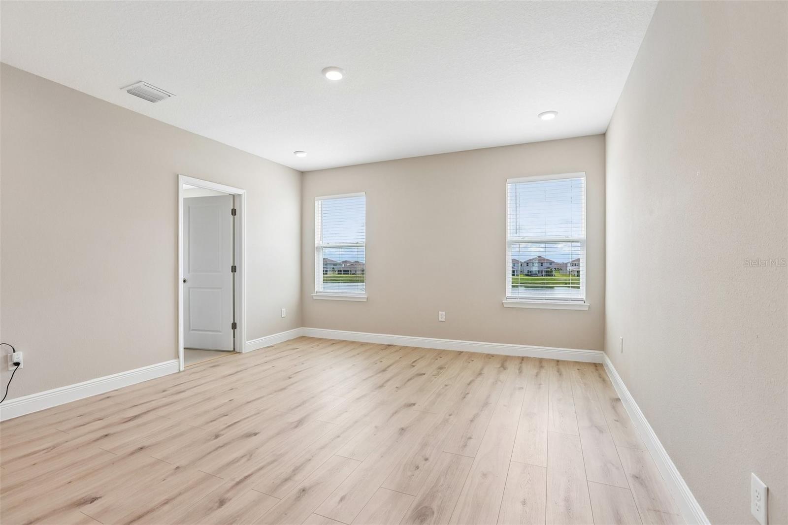 MANGROVE MANOR PH 2 - Residential