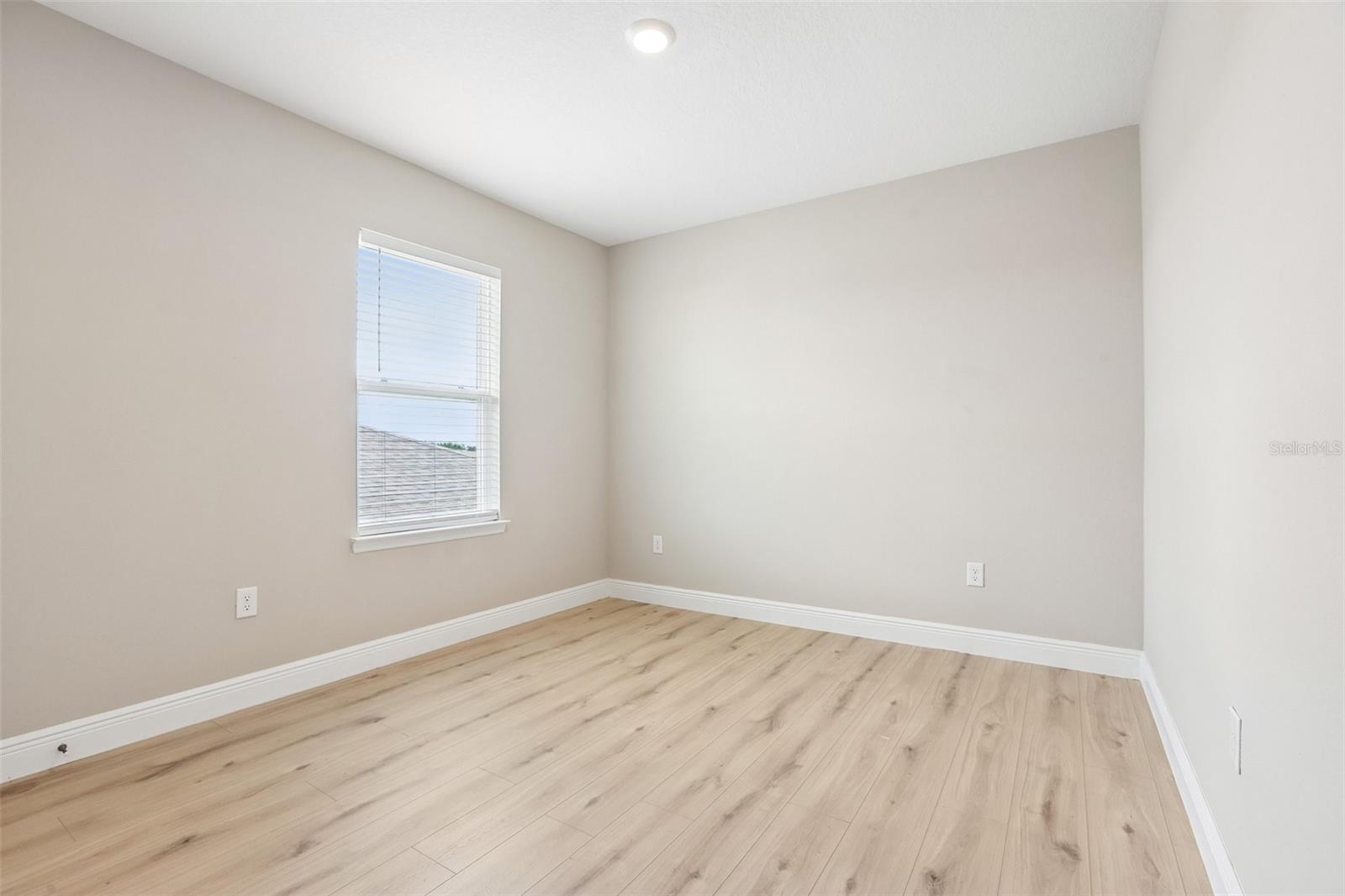 MANGROVE MANOR PH 2 - Residential