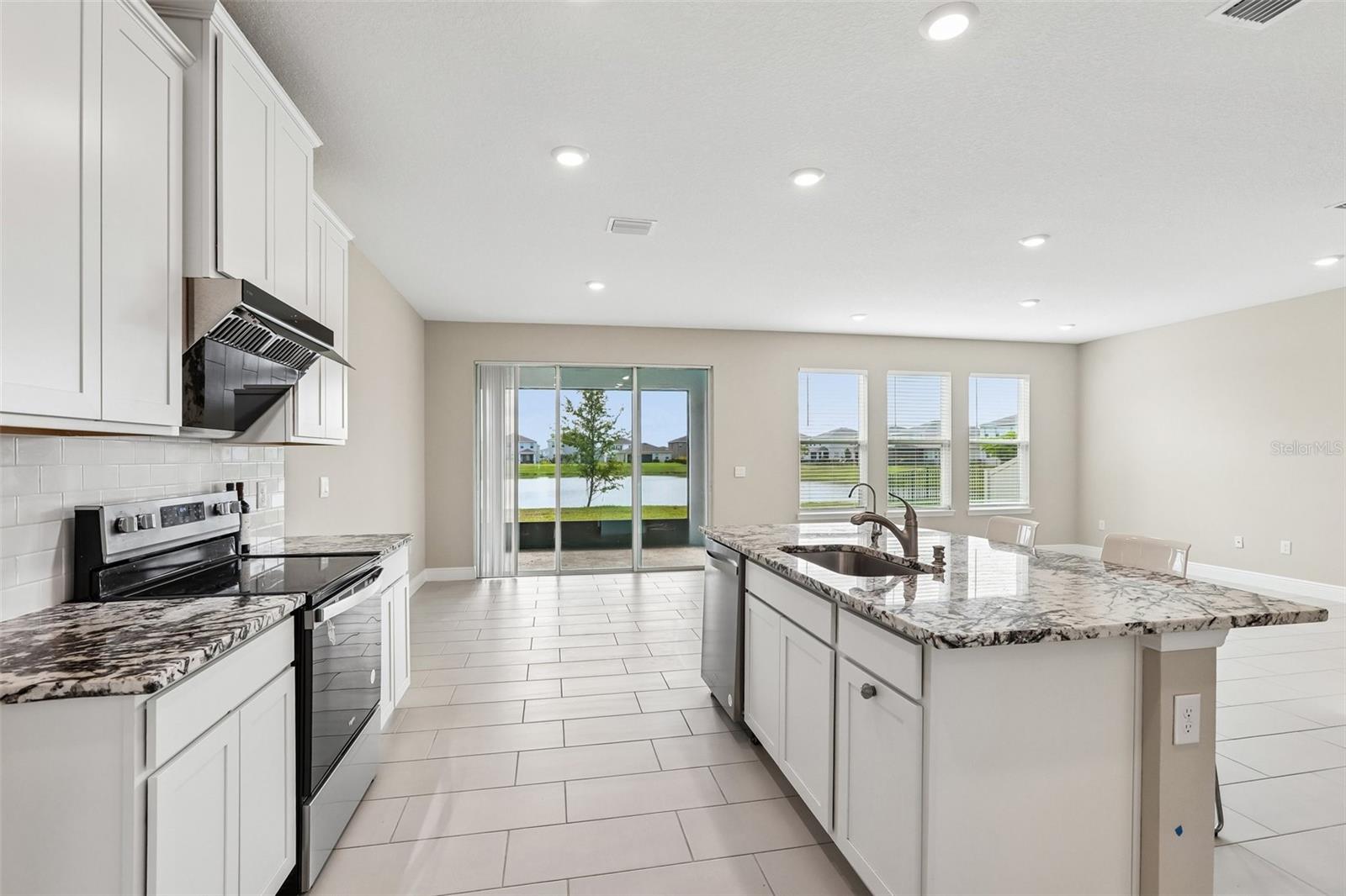 MANGROVE MANOR PH 2 - Residential