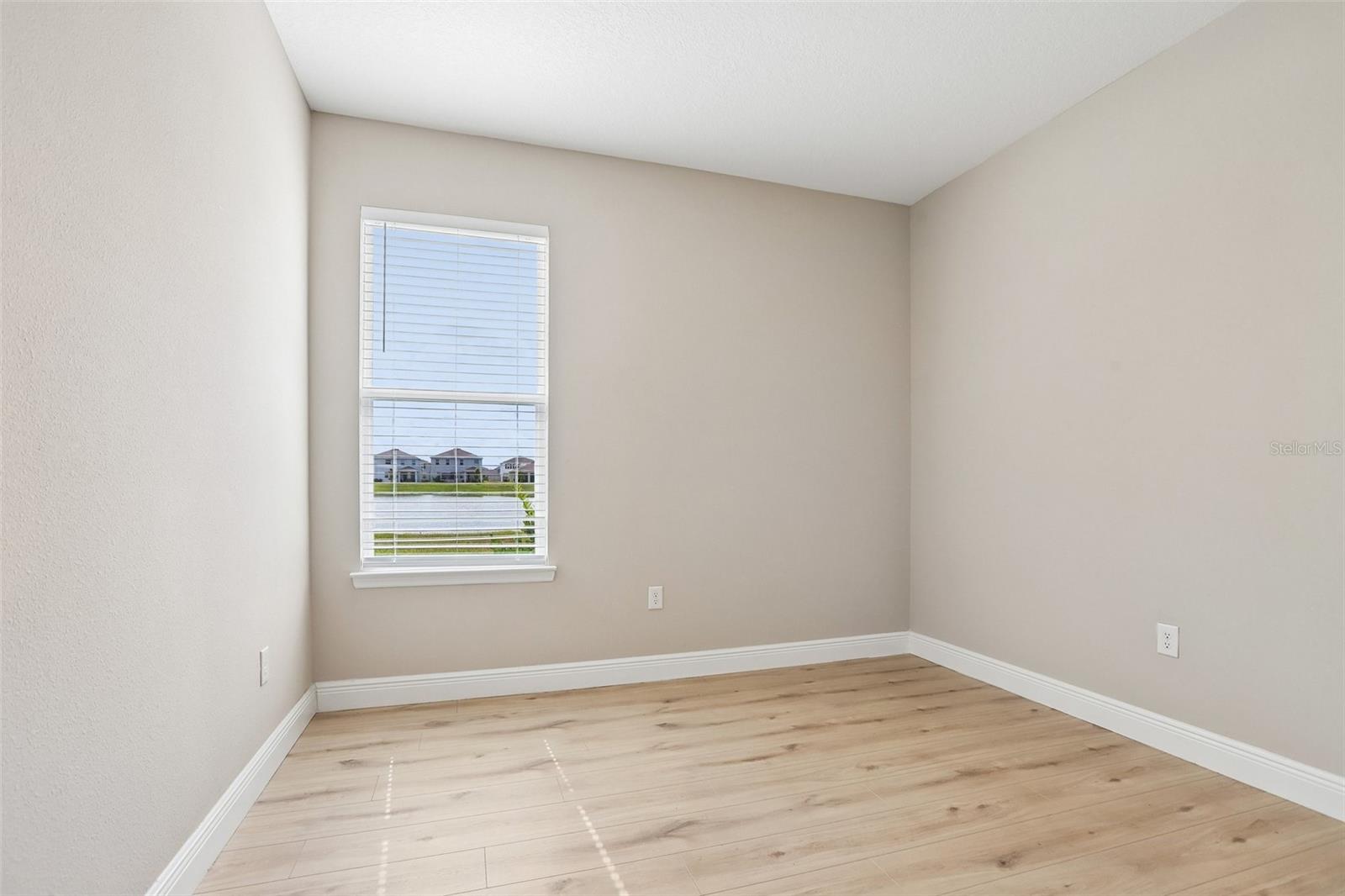 MANGROVE MANOR PH 2 - Residential