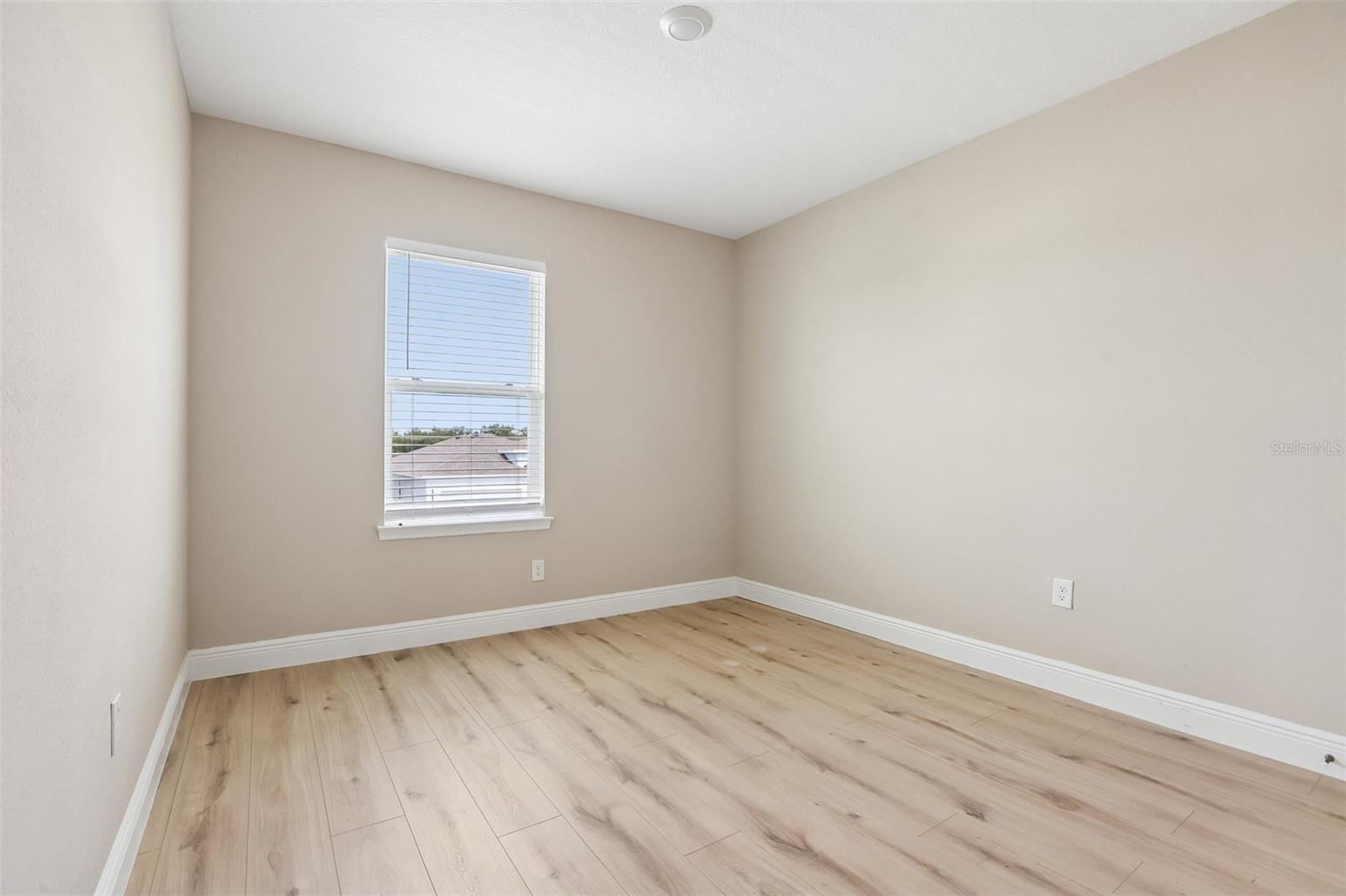 MANGROVE MANOR PH 2 - Residential