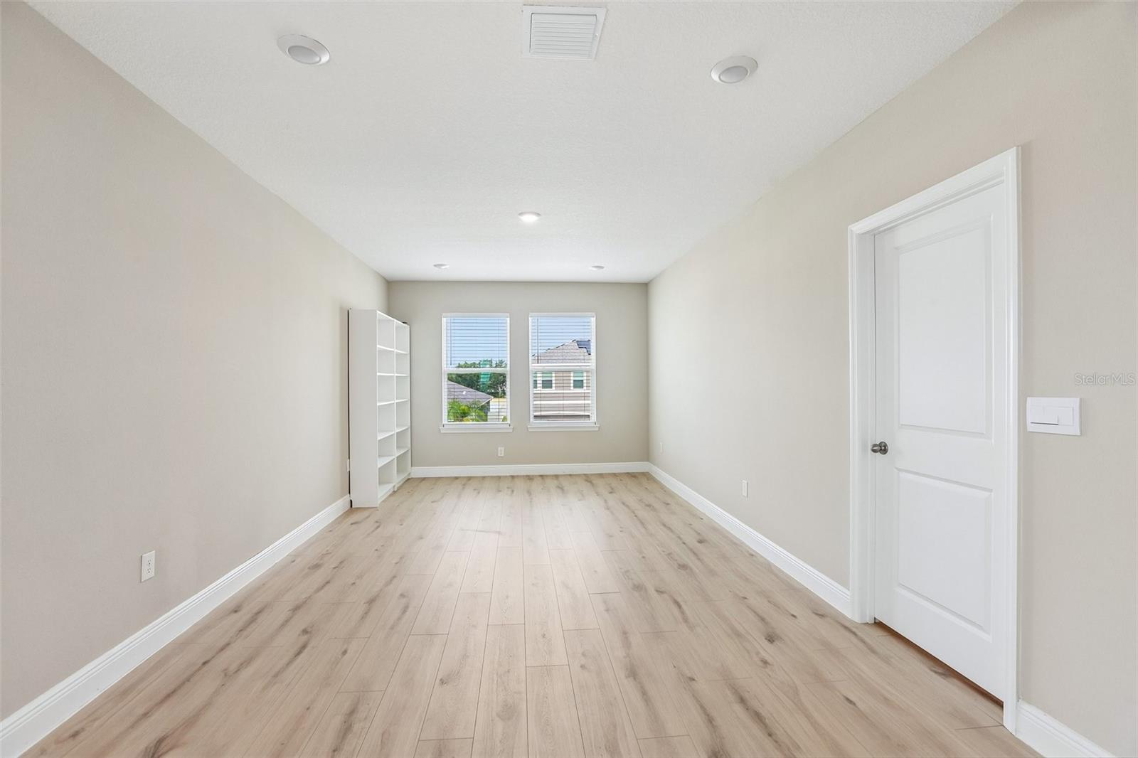 MANGROVE MANOR PH 2 - Residential