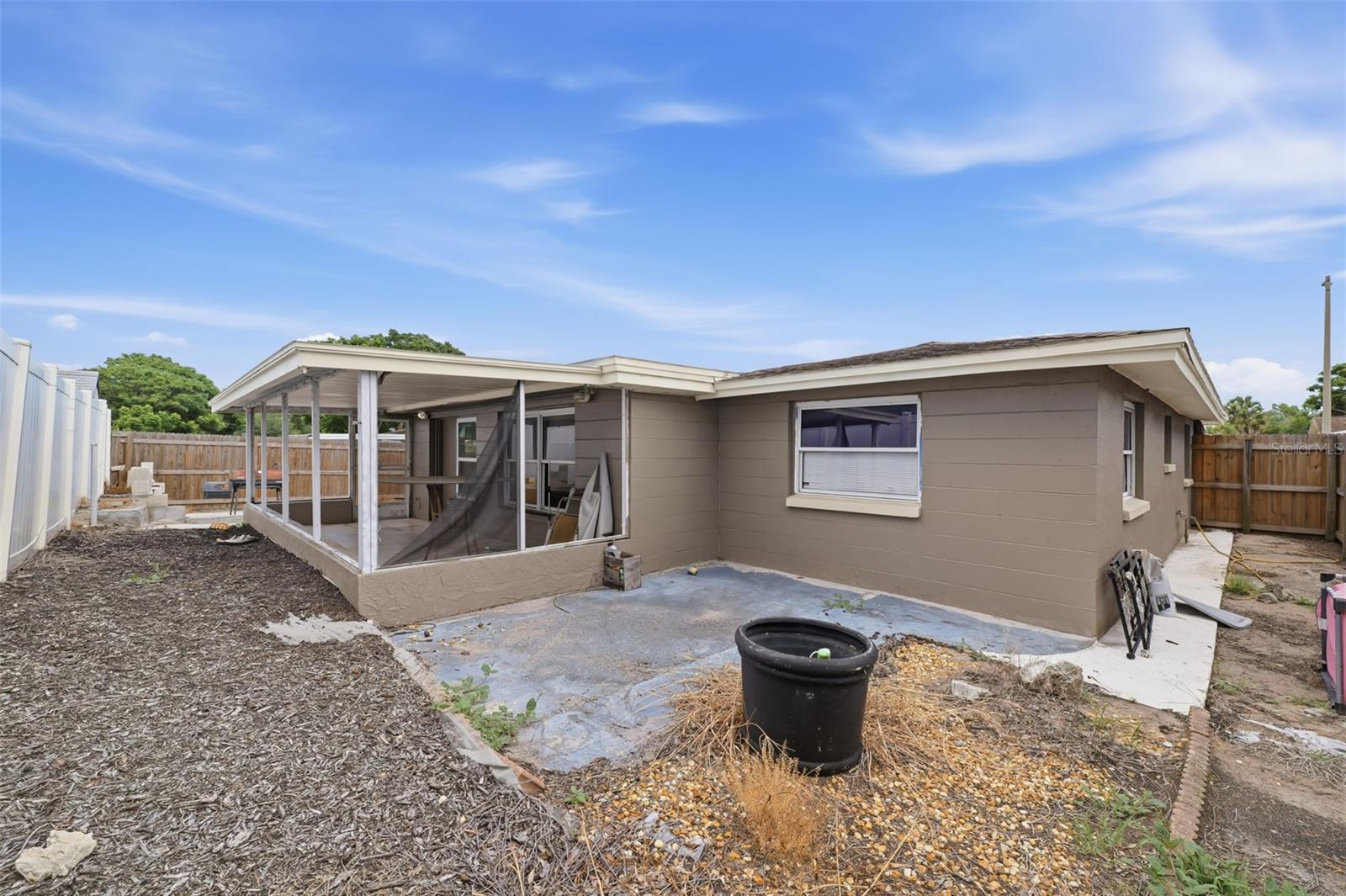 LA VILLA GARDENS - Residential