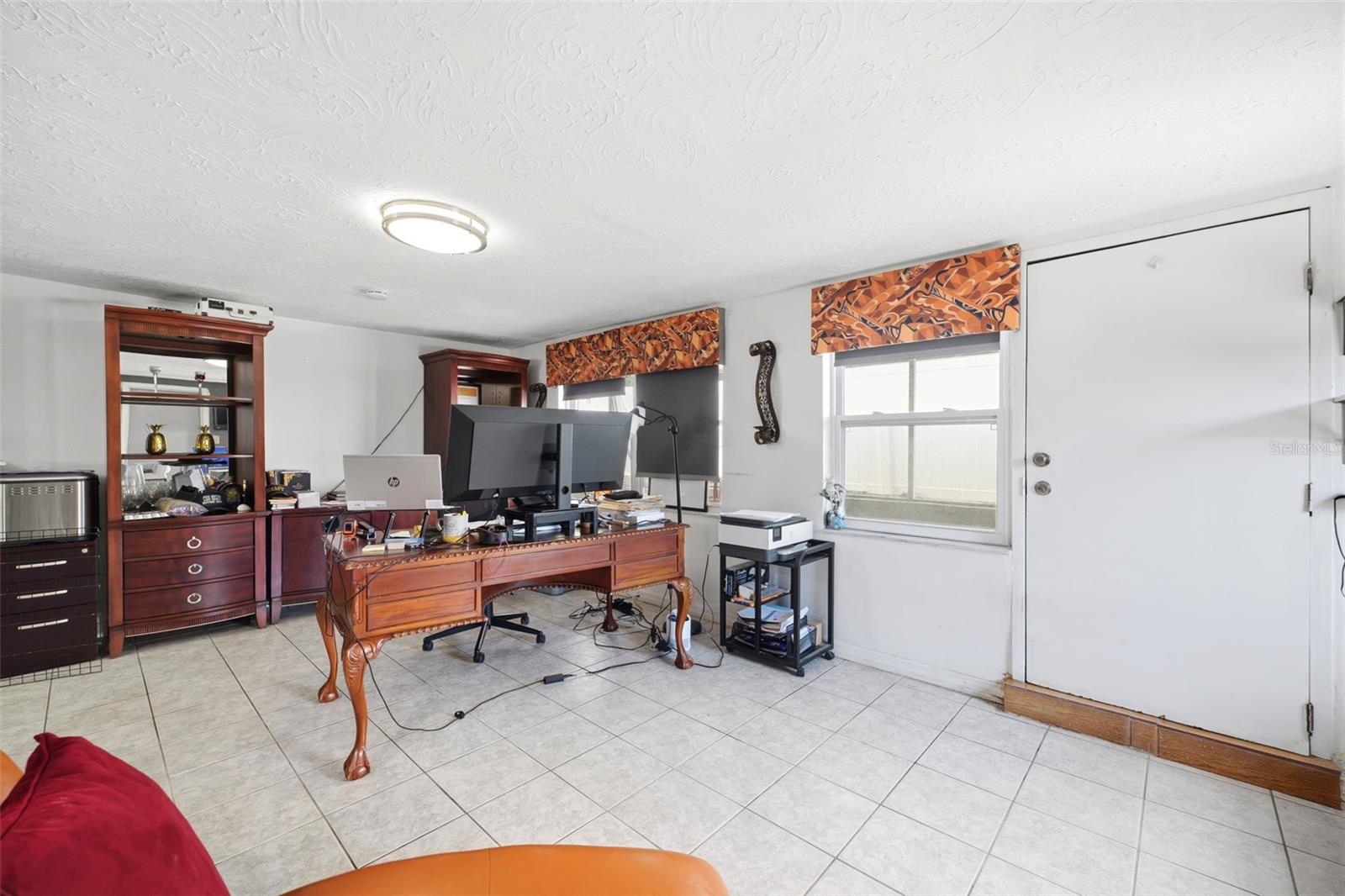 LA VILLA GARDENS - Residential