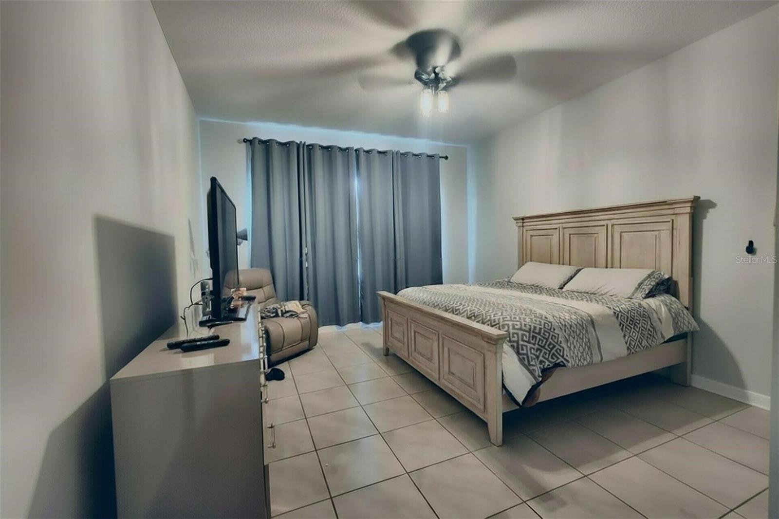 SAN SEBASTIAN RESERVE - Residential Lease