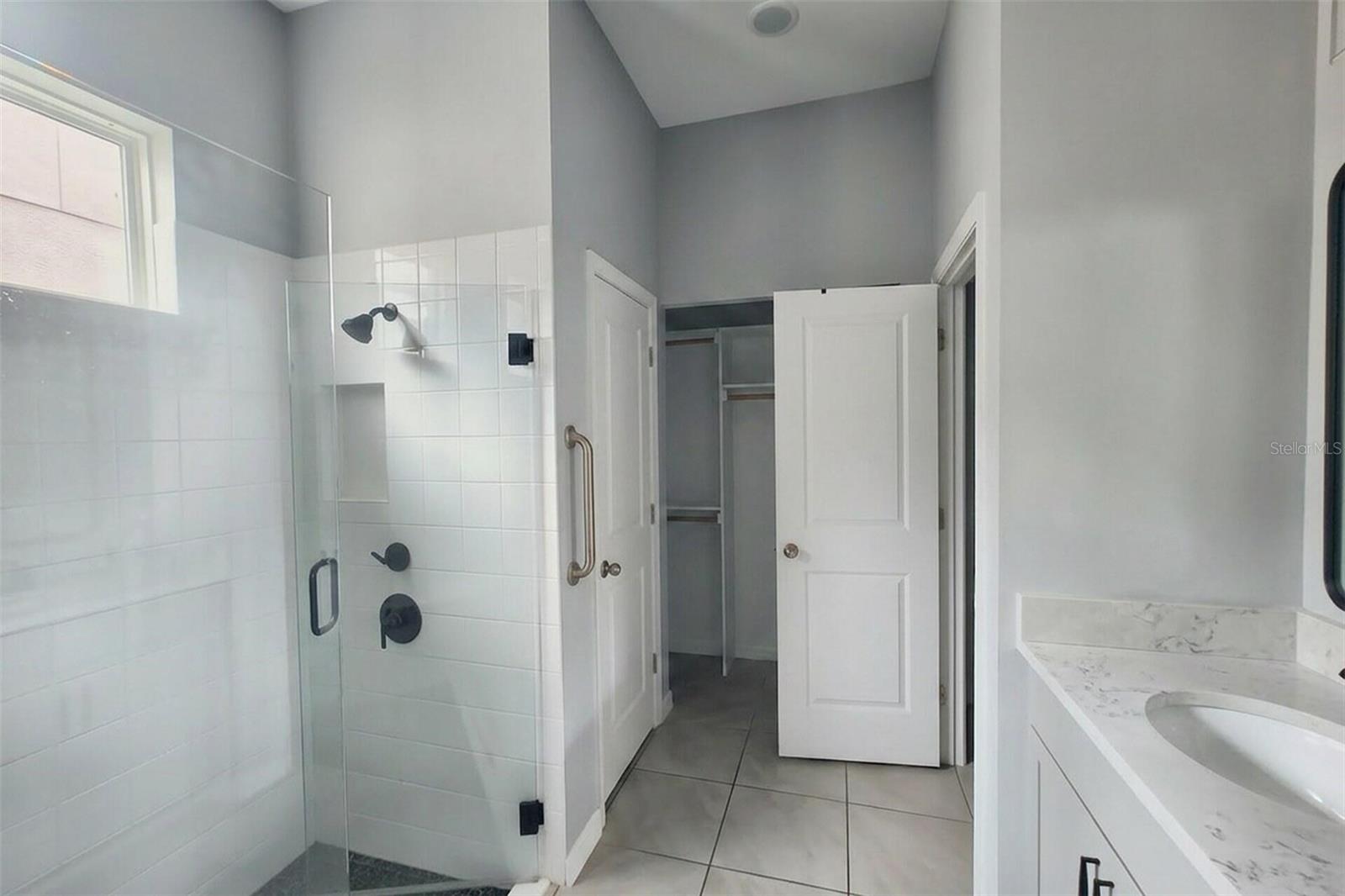 SAN SEBASTIAN RESERVE - Residential Lease