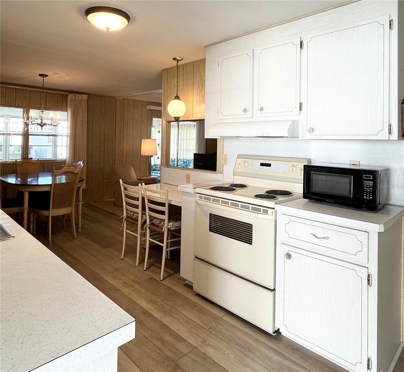 OAKWOOD MANOR - Residential