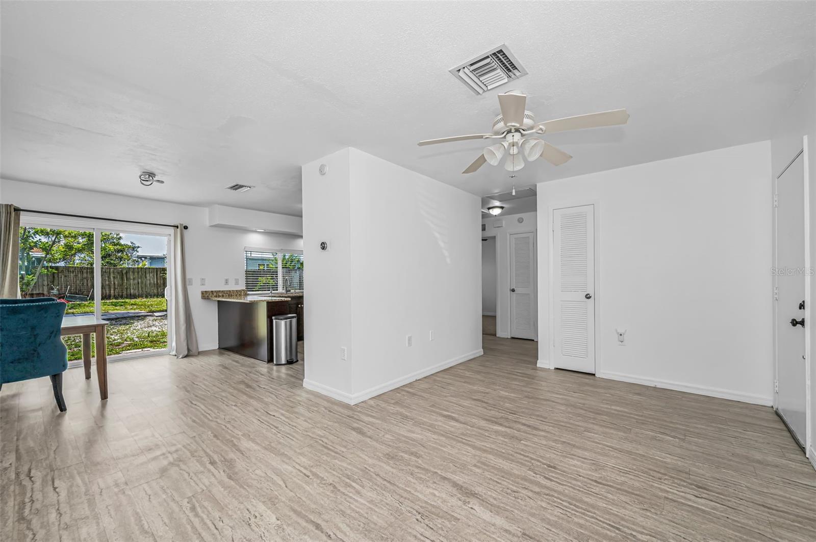 BEACON RUN - - Residential