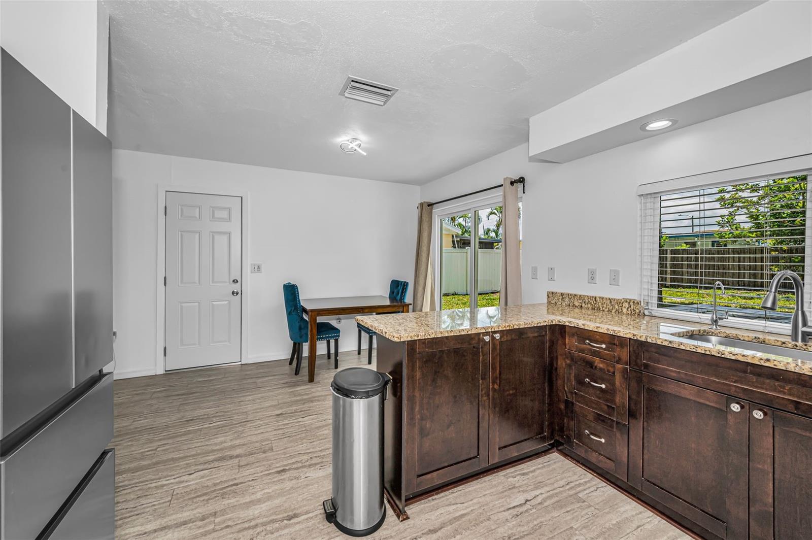 BEACON RUN - - Residential