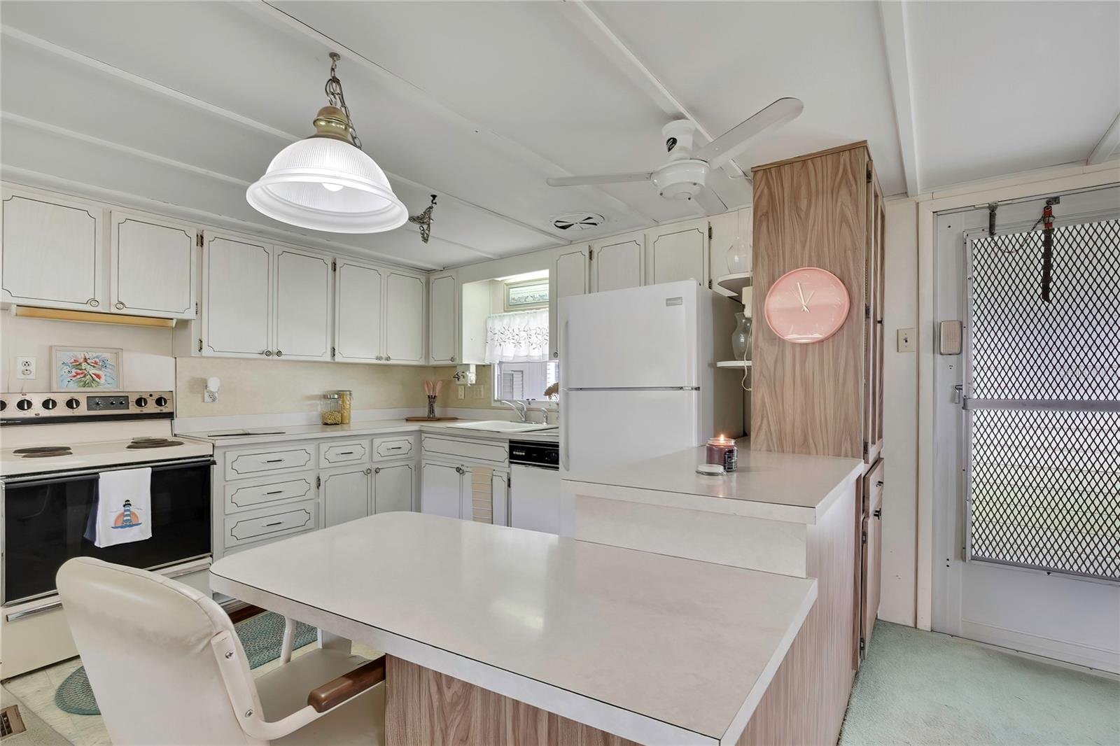 LAKE TARPON MOBILE HOME VILLAGE - Residential
