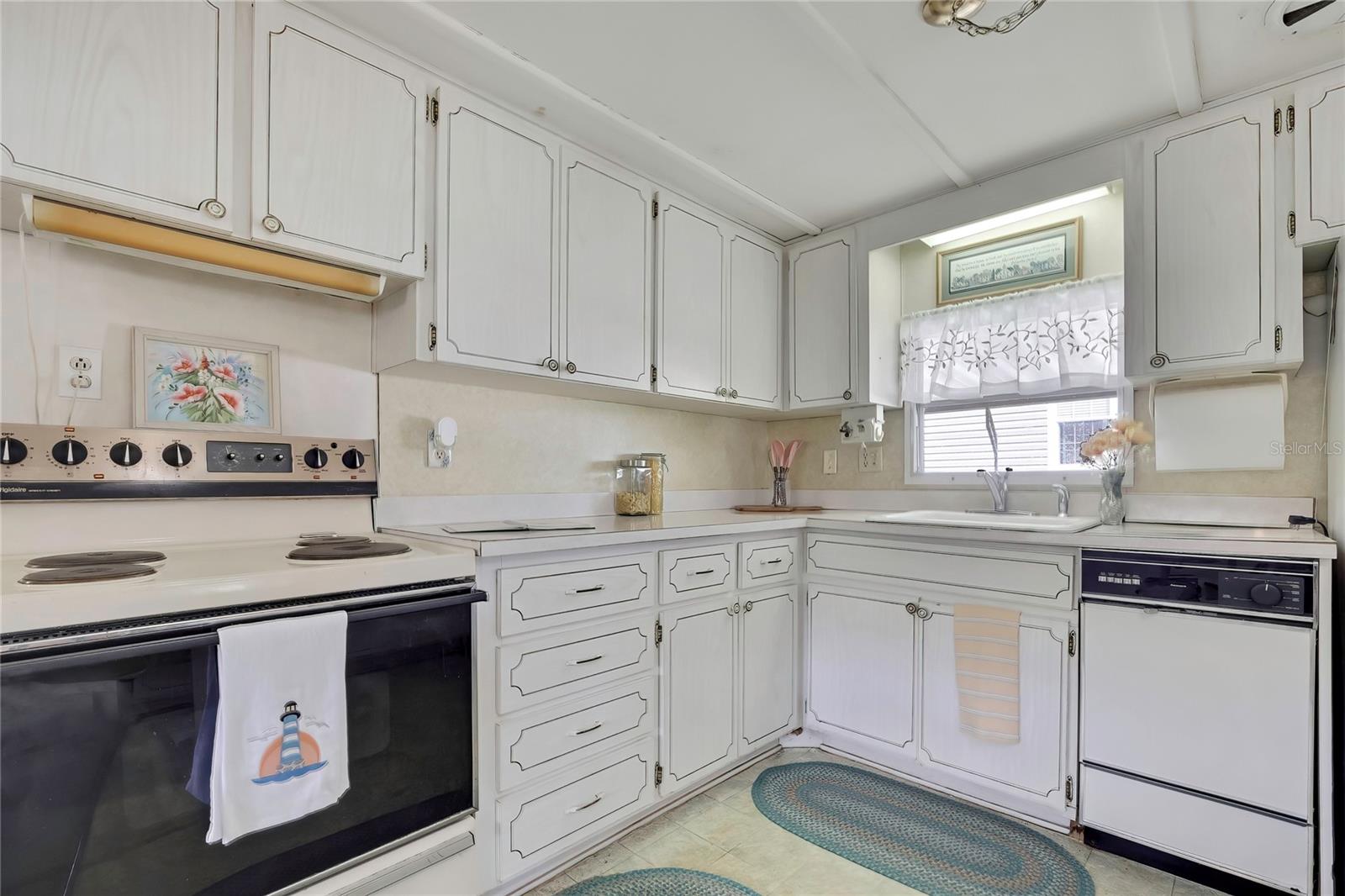 LAKE TARPON MOBILE HOME VILLAGE - Residential