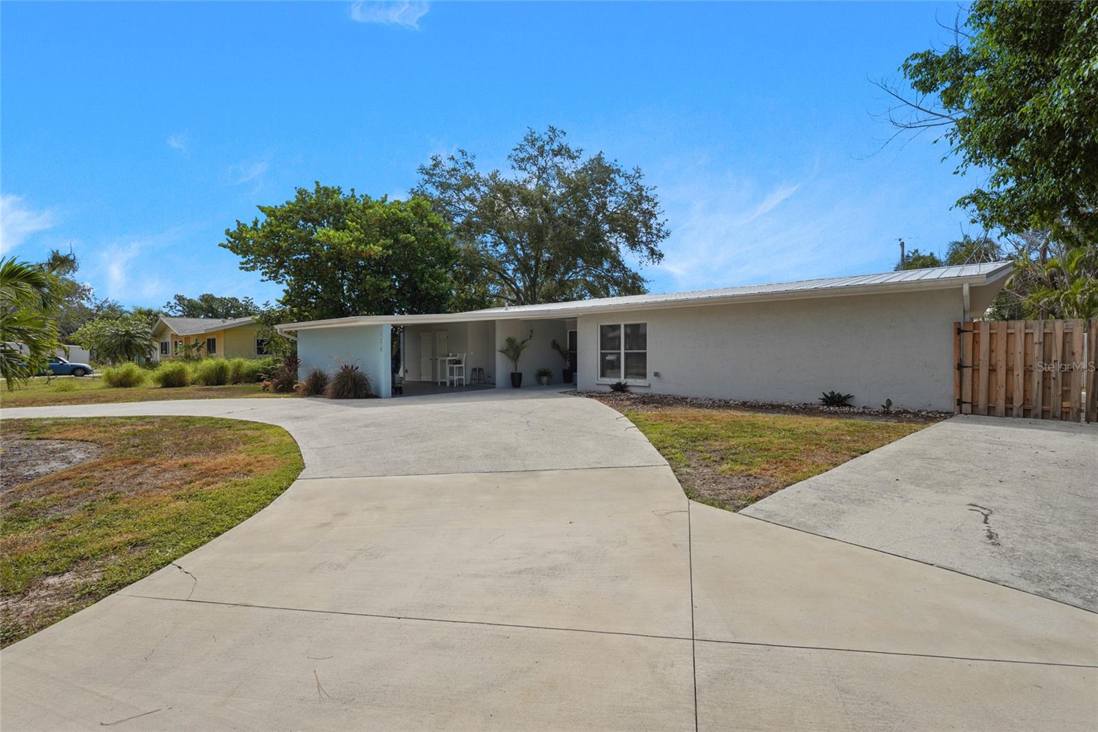 WHITFIELD ESTATES BLKS 14-23 & 26 - Residential