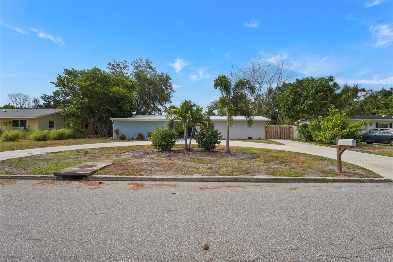 WHITFIELD ESTATES BLKS 14-23 & 26 - Residential