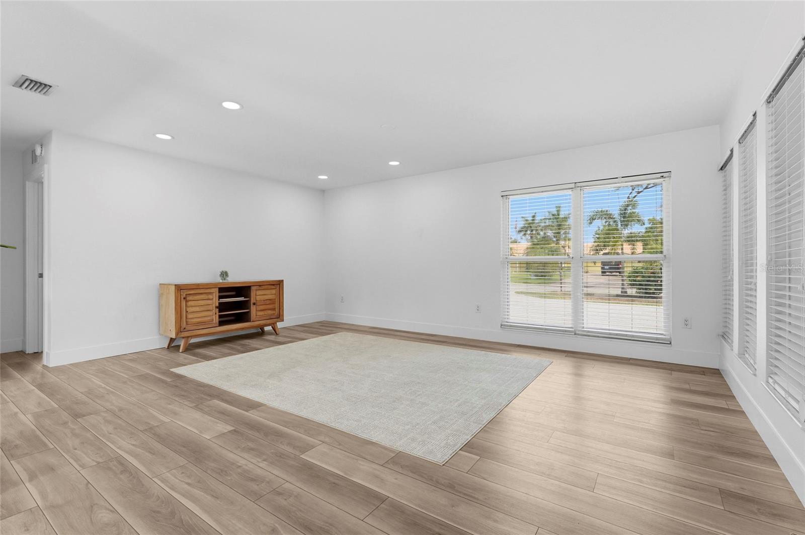 WHITFIELD ESTATES BLKS 14-23 & 26 - Residential