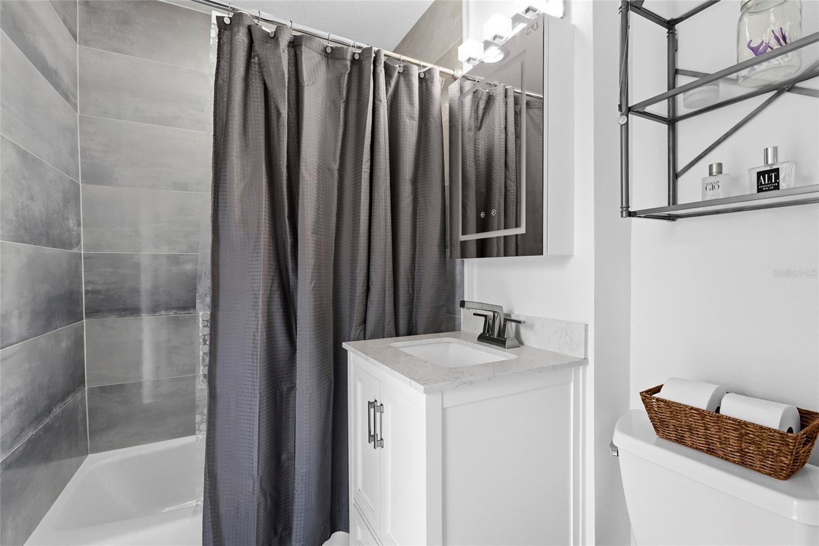 WHITFIELD ESTATES BLKS 14-23 & 26 - Residential