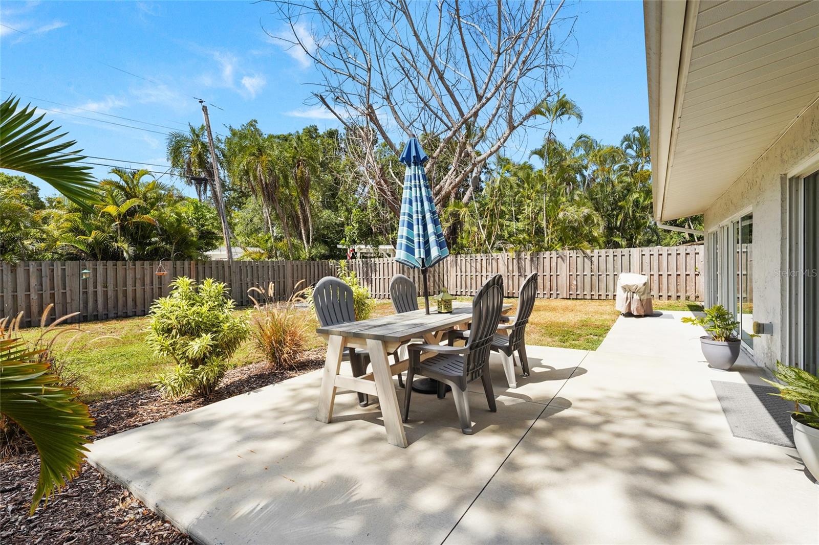 WHITFIELD ESTATES BLKS 14-23 & 26 - Residential