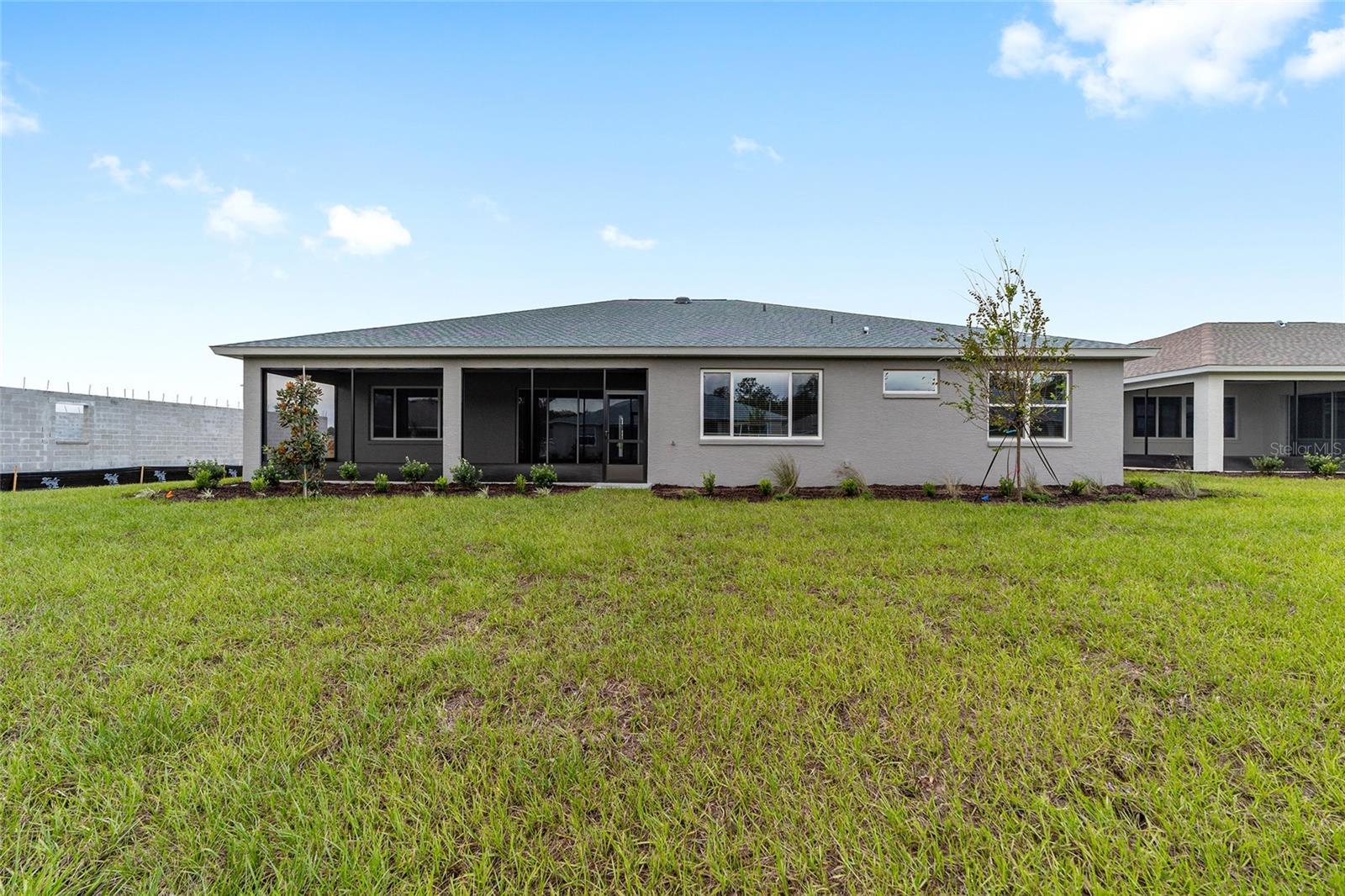 ON TOP OF THE WORLD - Residential Lease