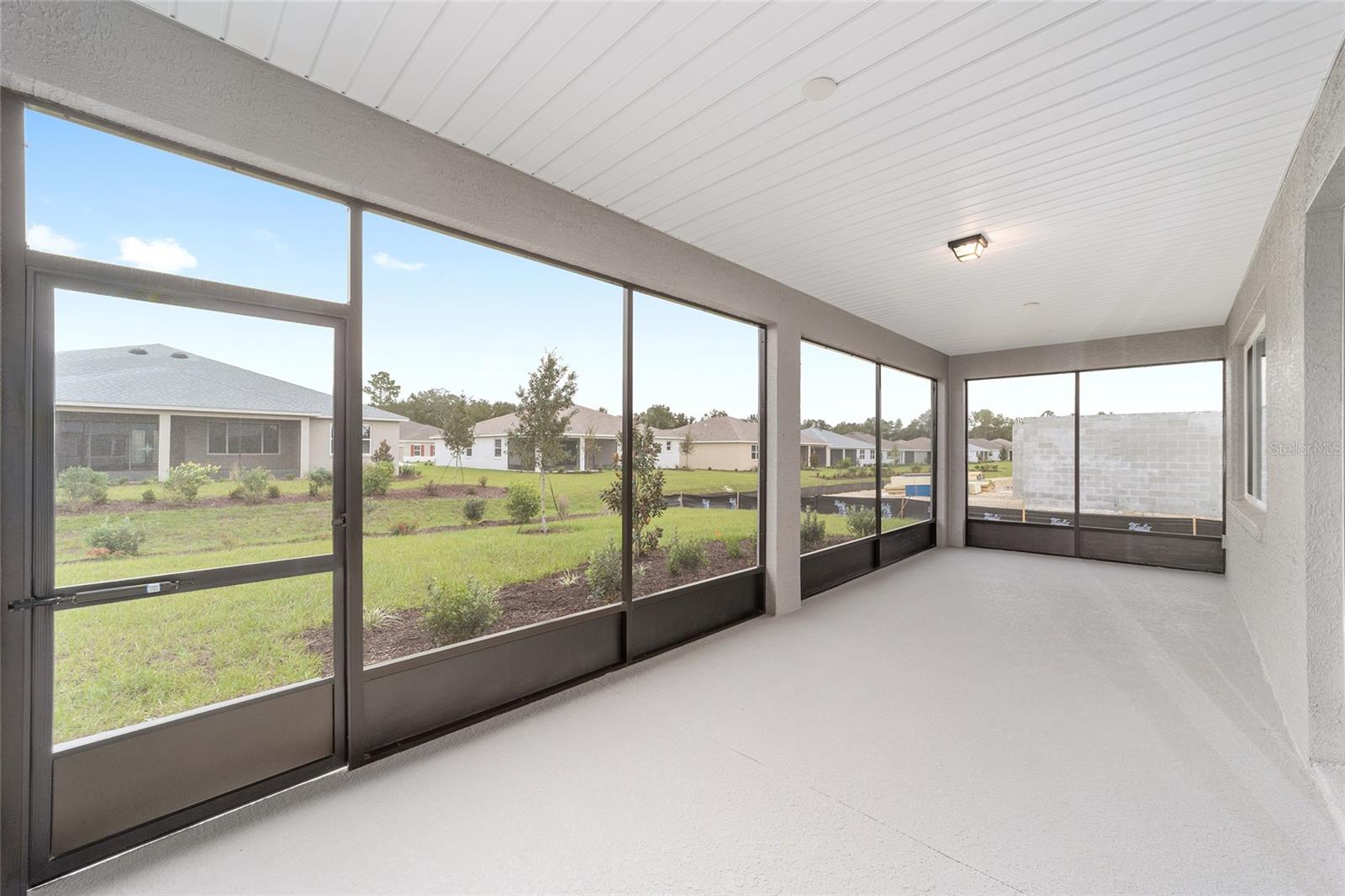 ON TOP OF THE WORLD - Residential Lease