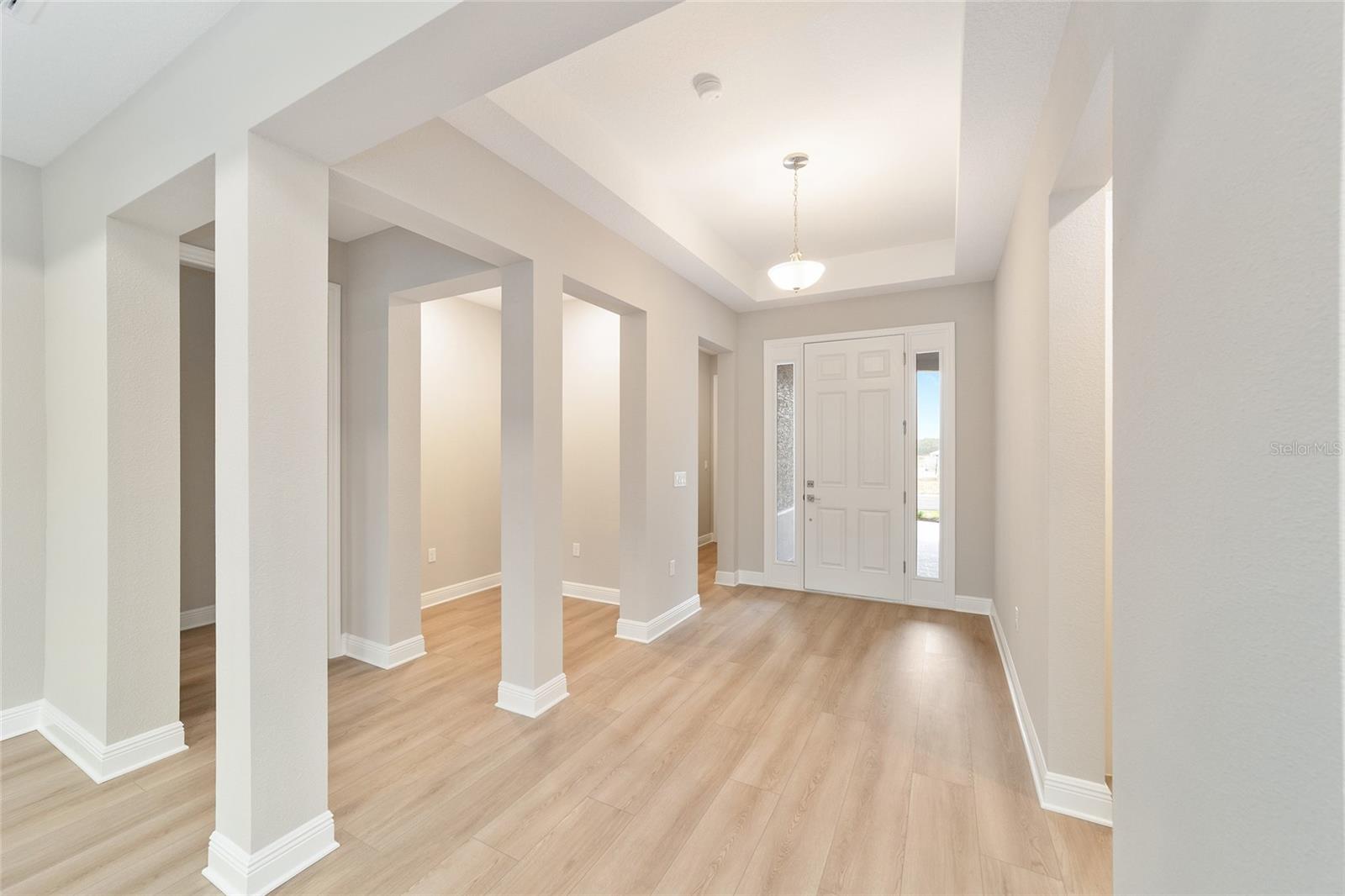 ON TOP OF THE WORLD - Residential Lease