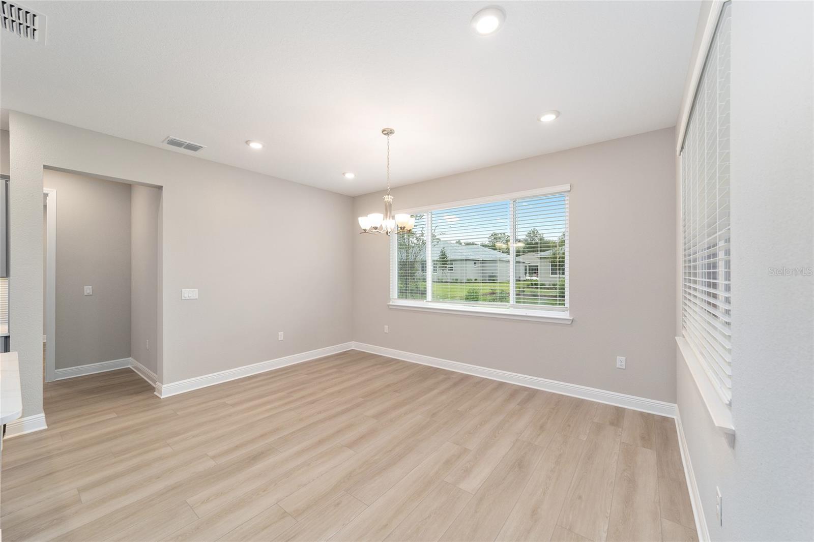 ON TOP OF THE WORLD - Residential Lease