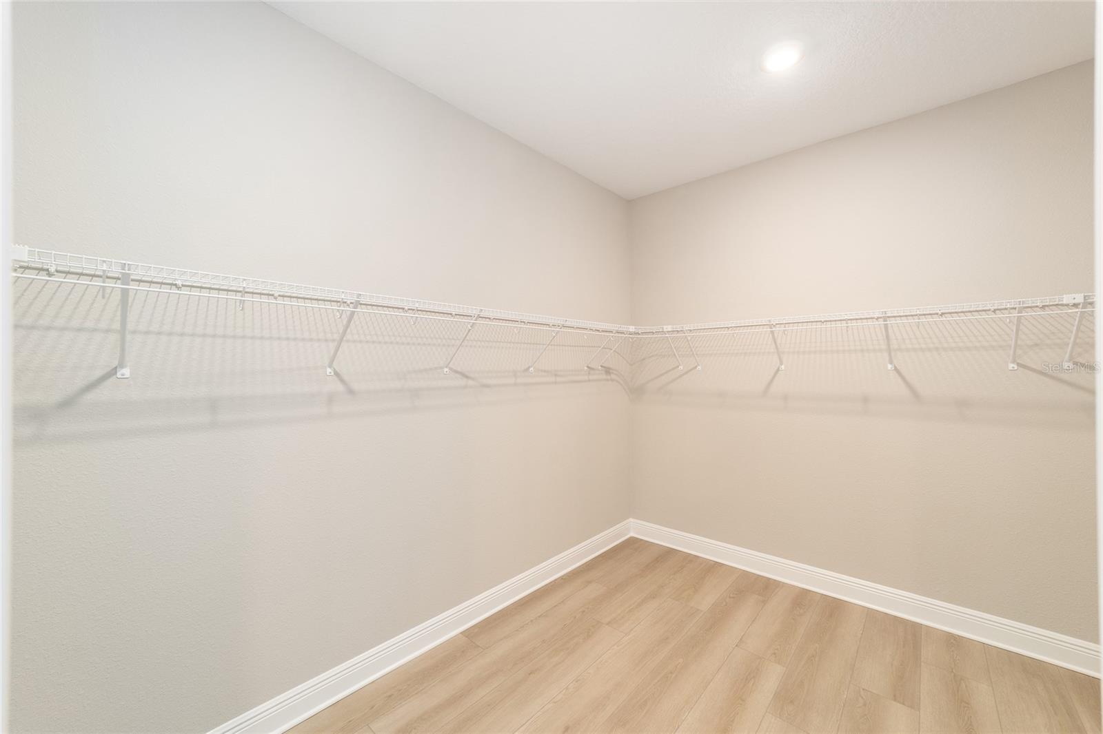 ON TOP OF THE WORLD - Residential Lease