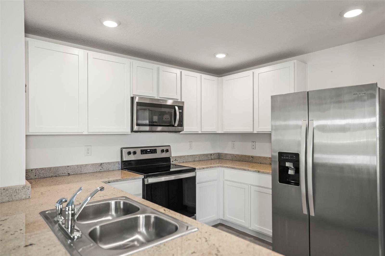 SUWANNEE LAKESIDE PH 2 & 3 - Residential
